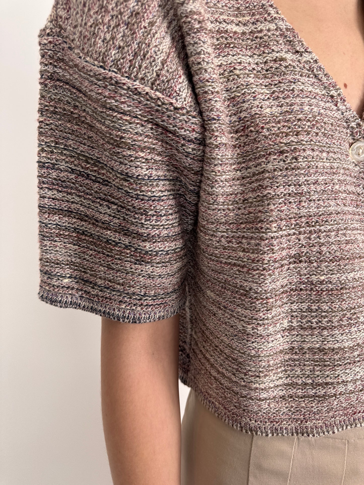 Top vintage din jerse de vară în croi ușor cropped