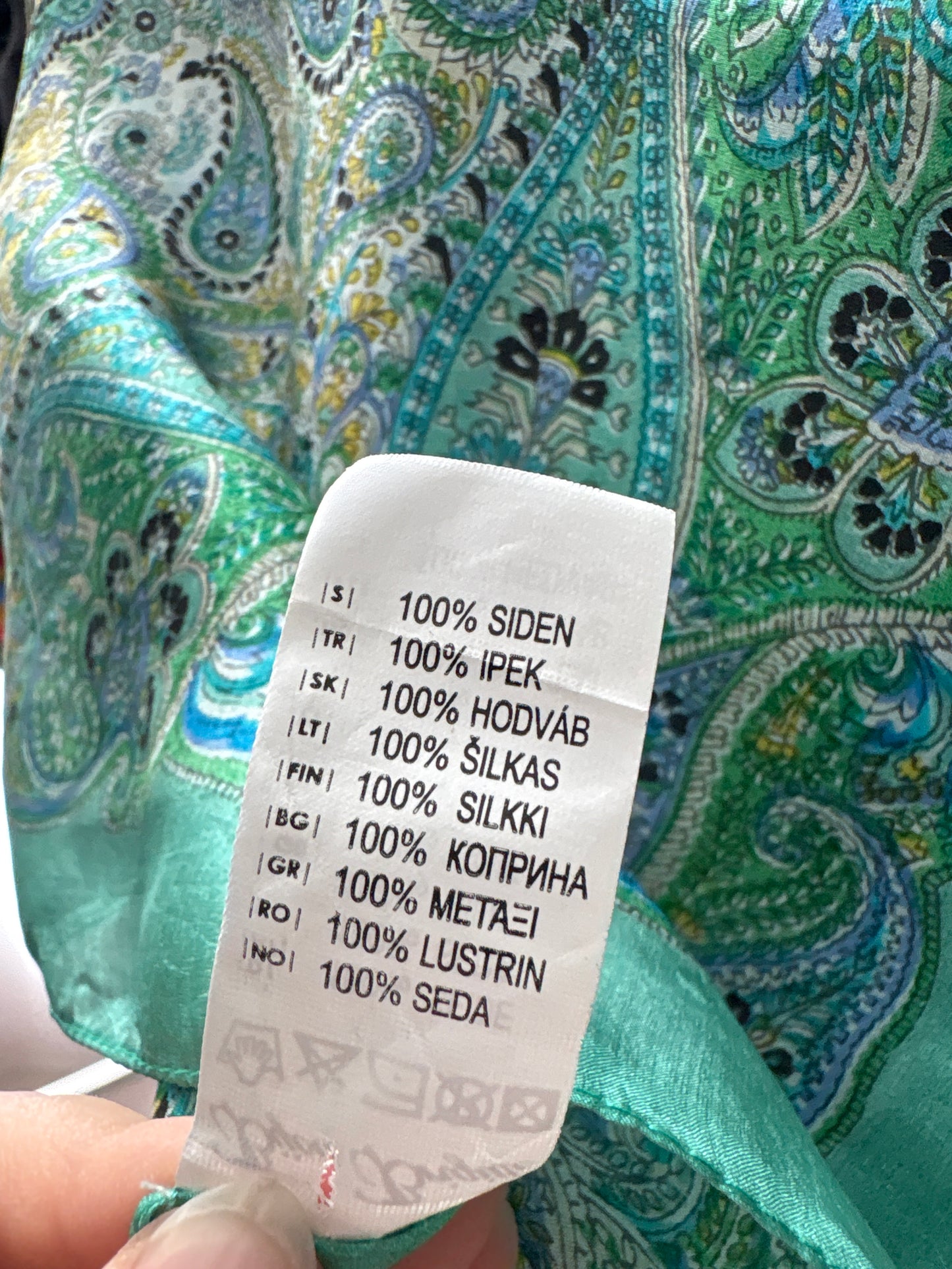 Eșarfă din mătase naturală cu print paisley