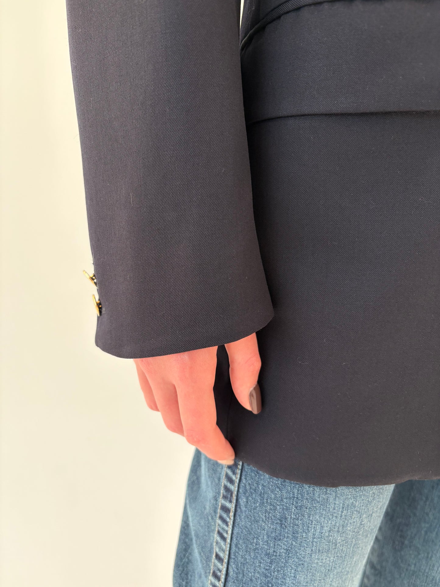 Sacou vintage Burberry cu închidere dublă și nasturi aurii cu logo