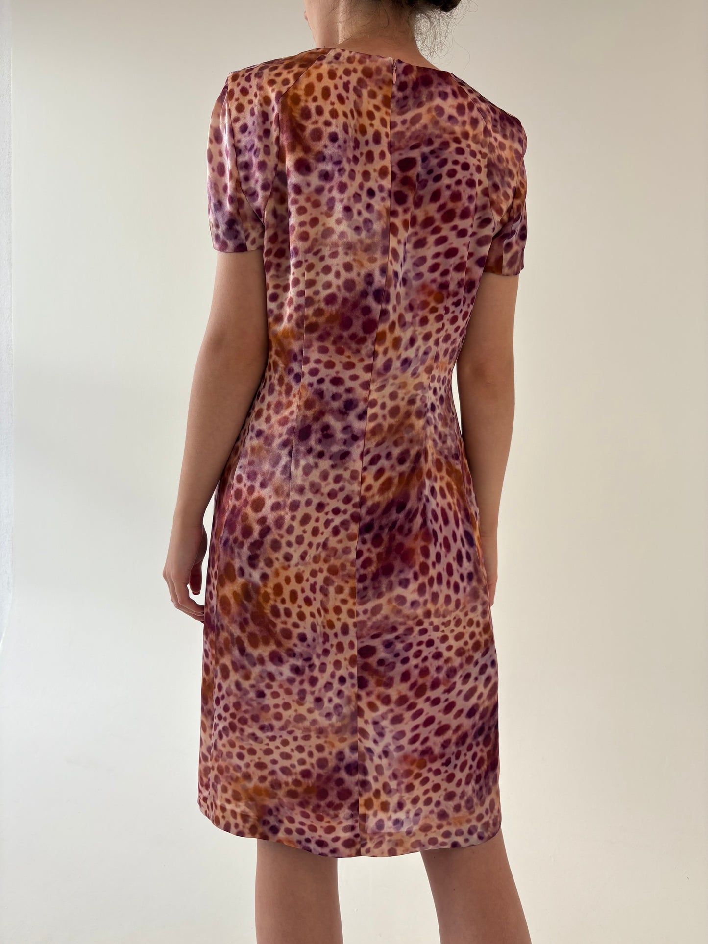 Rochie din mătase naturală în croi clasic camel și nuanțe de lavandă