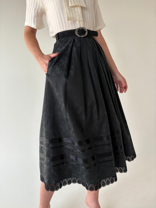 Fustă vintage neagră din brocart moale de bumbac cu centura proprie