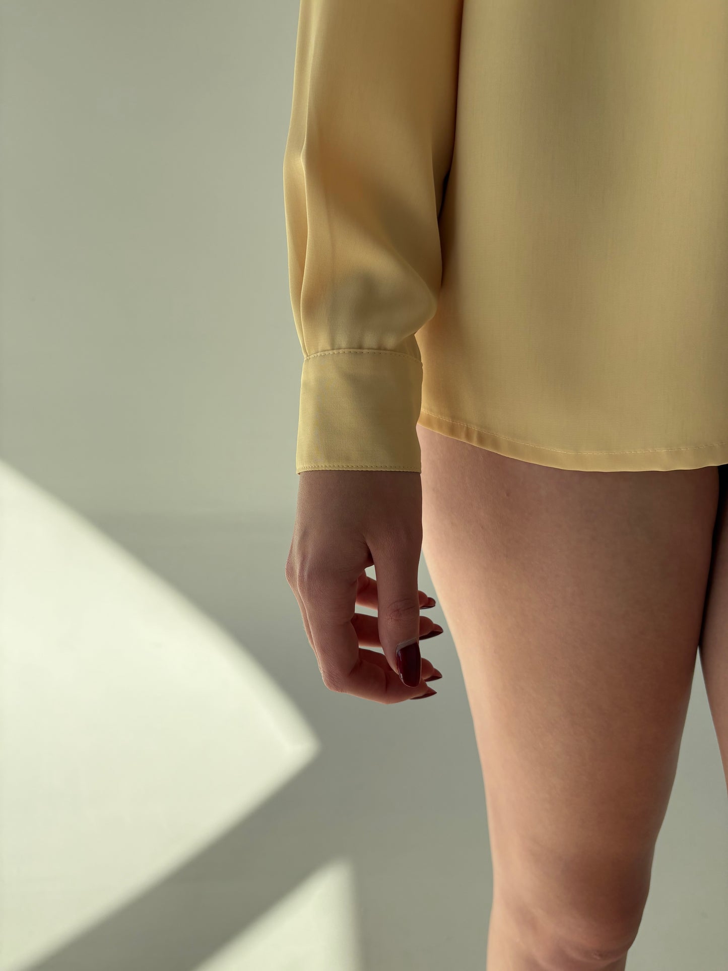 Cămașa vinatge butter yellow din poplin texturat și guler brodat