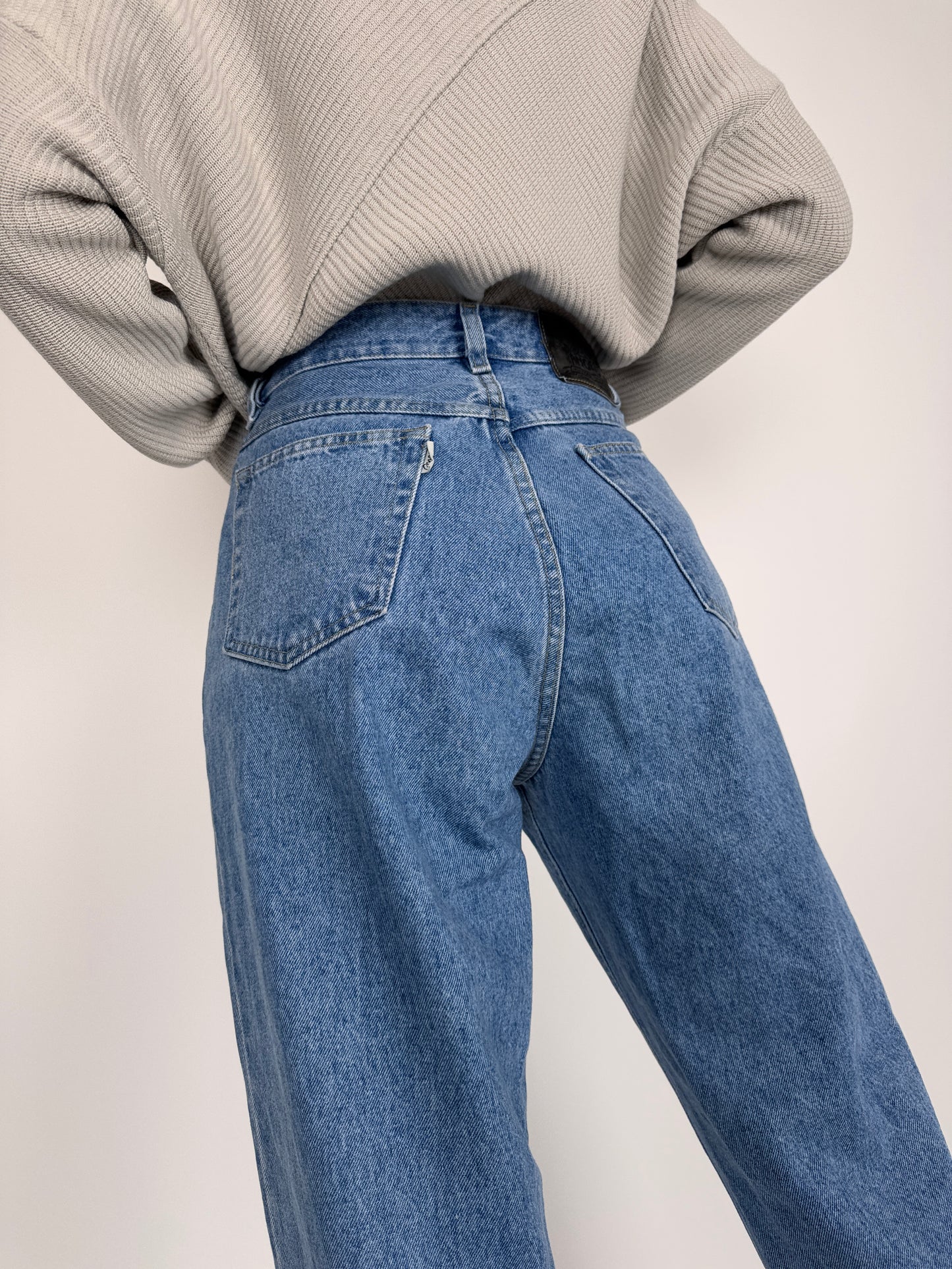 Jana și vintage tall mom fit cu talie înaltă classic wash