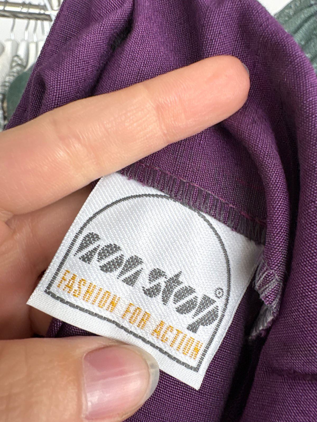 Pantaloni vintage din lana extrafina subțire în croi ultra chic cu solduri generoase