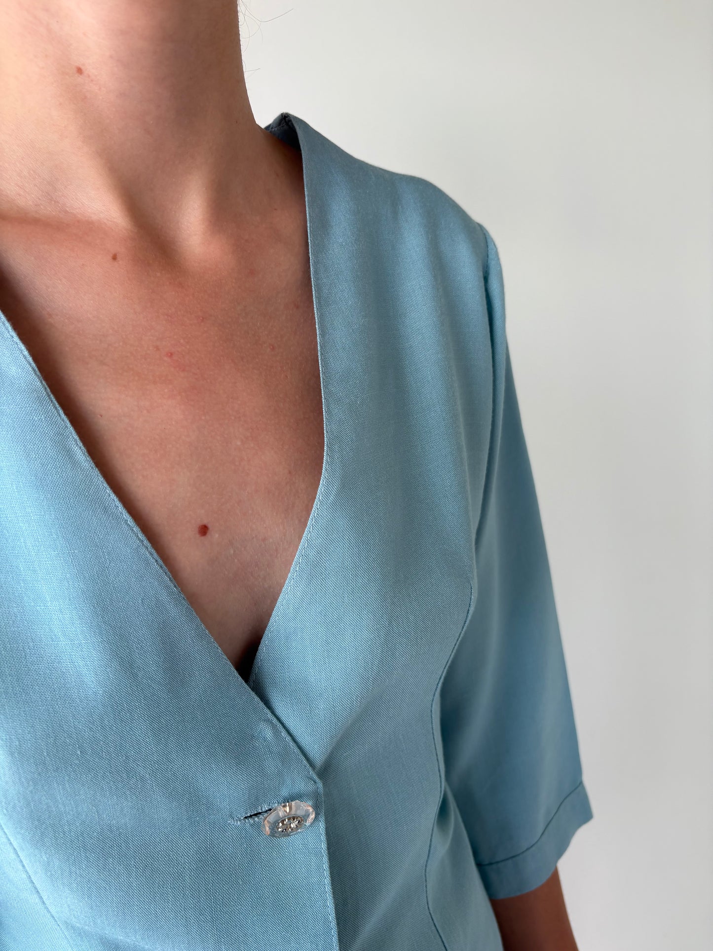 Sacou vintage cambrat baby blue din in excepțional ușor structurat