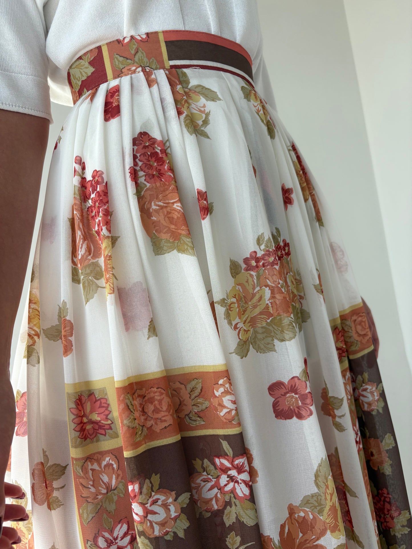 Fustă vintage midi spre maxi în culori superbe de toamnă