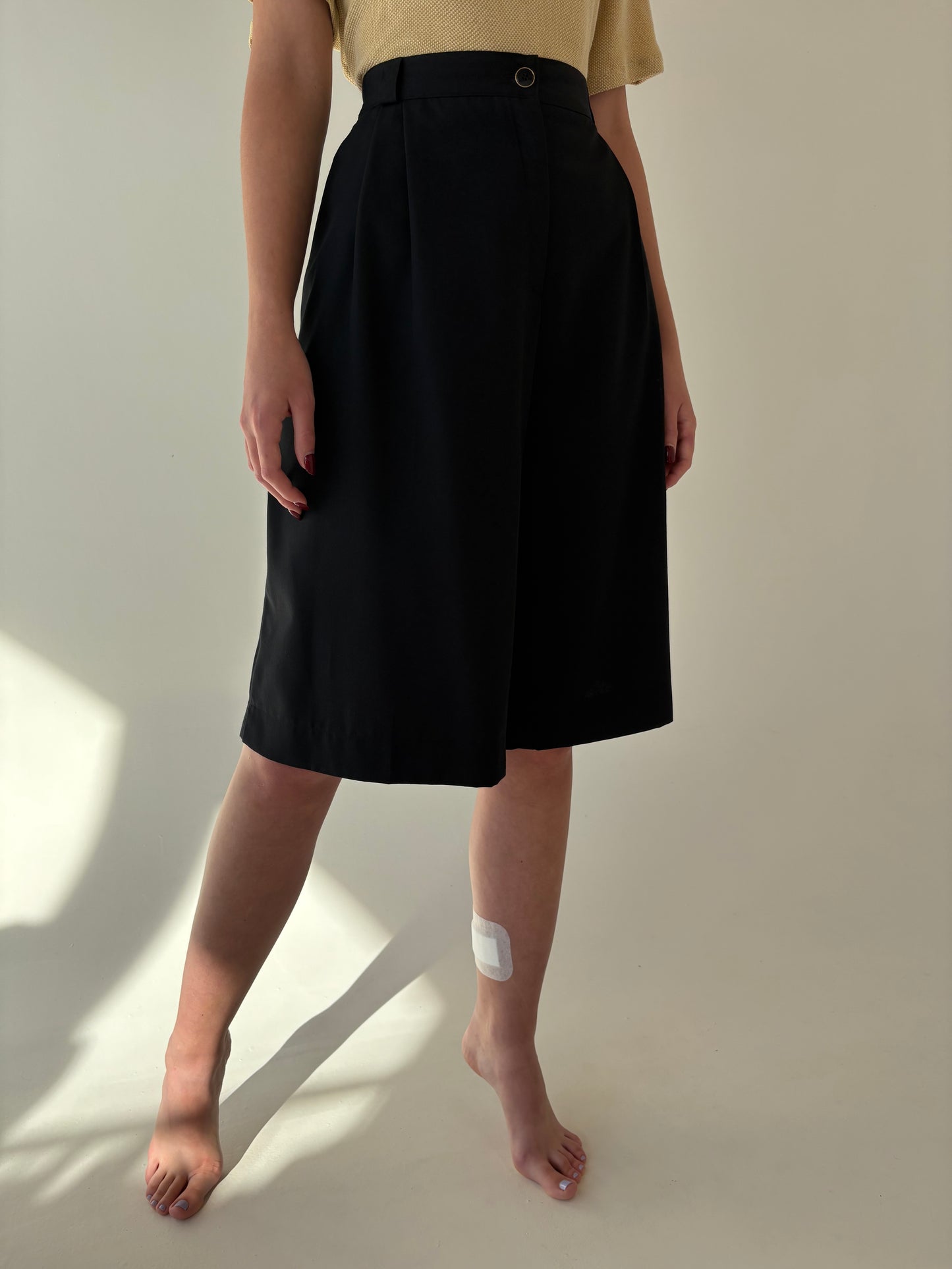 Pantaloni cu talie ultra înaltă negri din stofita extrafina de lana