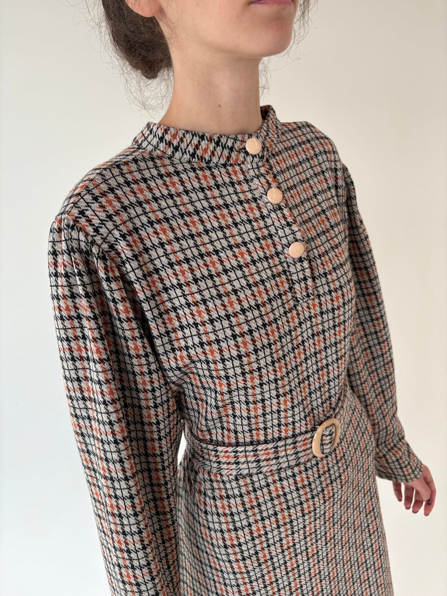 Rochie vintage în carouri cu talie marcată reglabilă