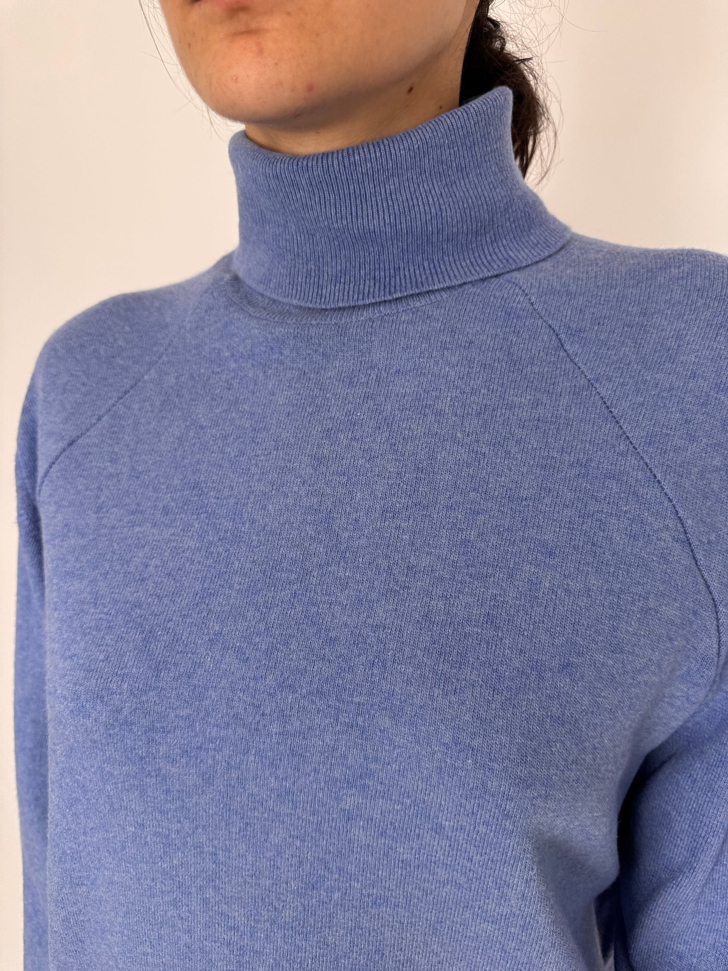 Maleta tall baby blue din lana extrafina de gramaj mare