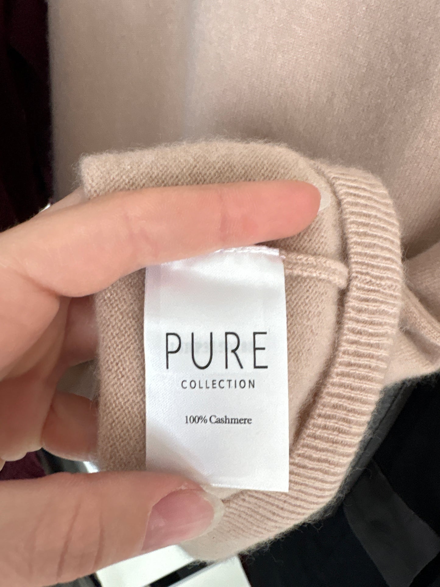 Top Pink nude din cașmir excepțional