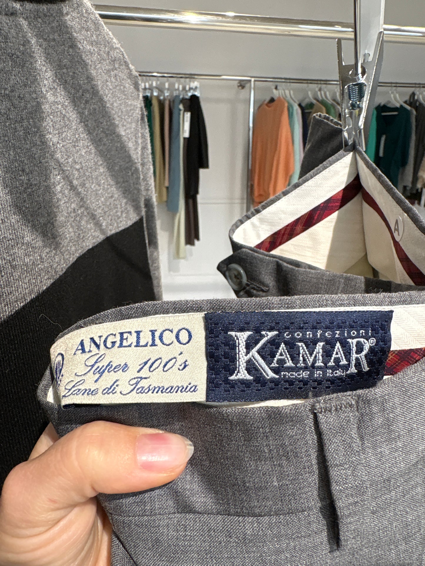 Pantaloni din stofă de lana extrafina tasmaniana super 100’s in croi actual