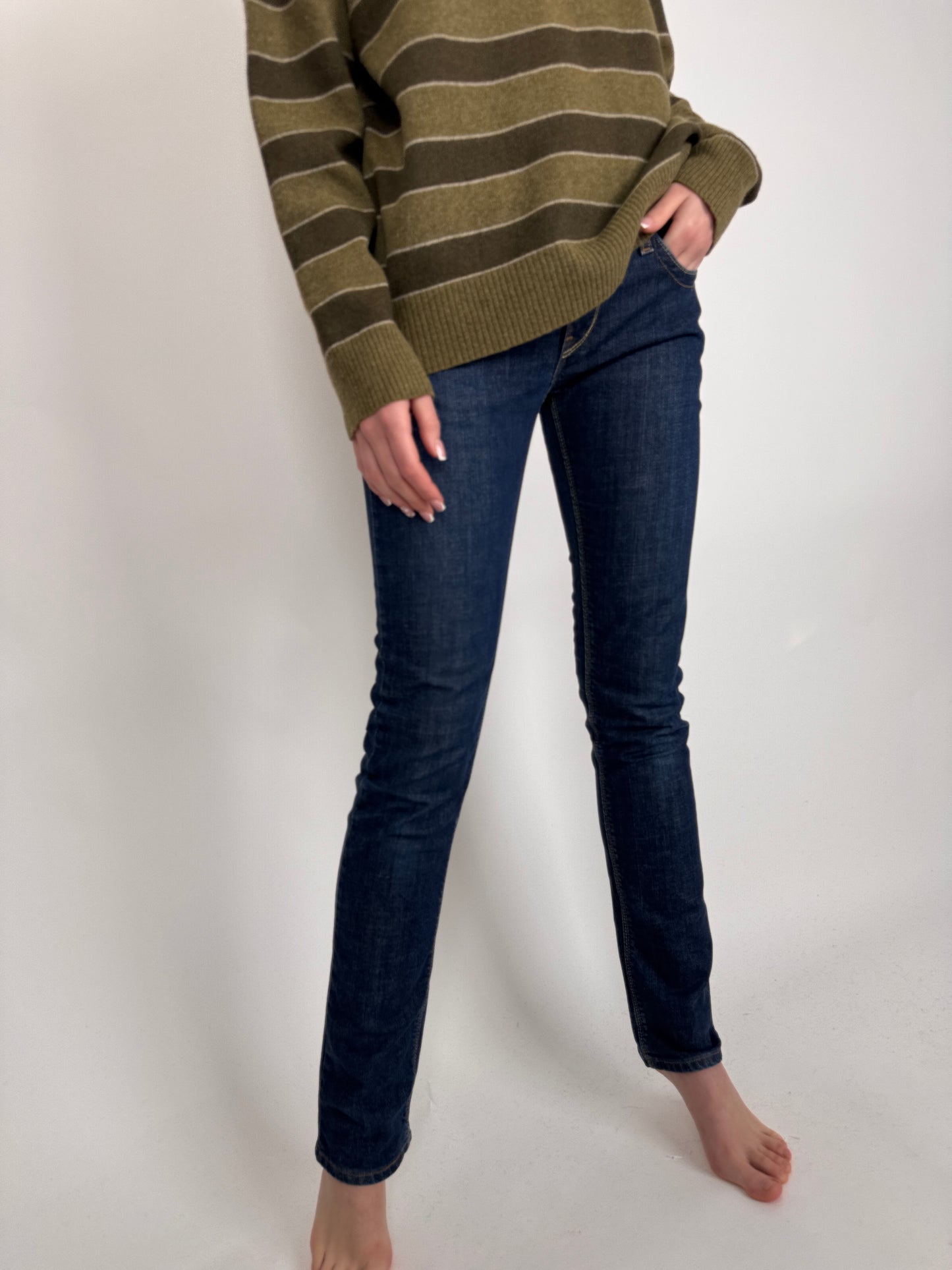 Jeanși Levi’s tall model 571 dark wash ușor strech