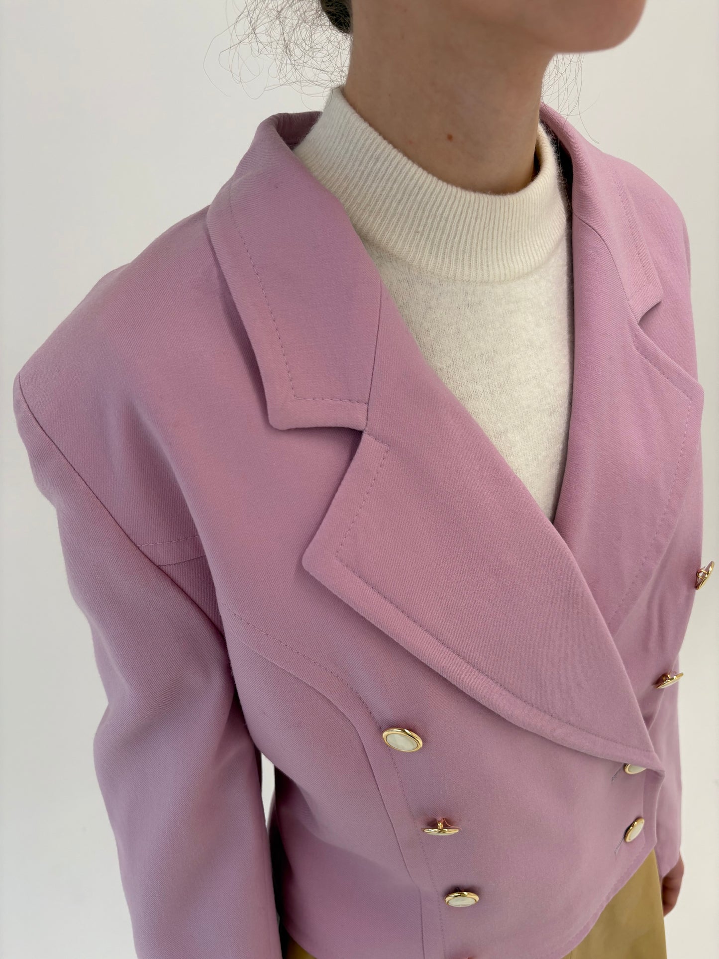 Sacou cambrat din stofă excepțională de lana și cașmir powder pink