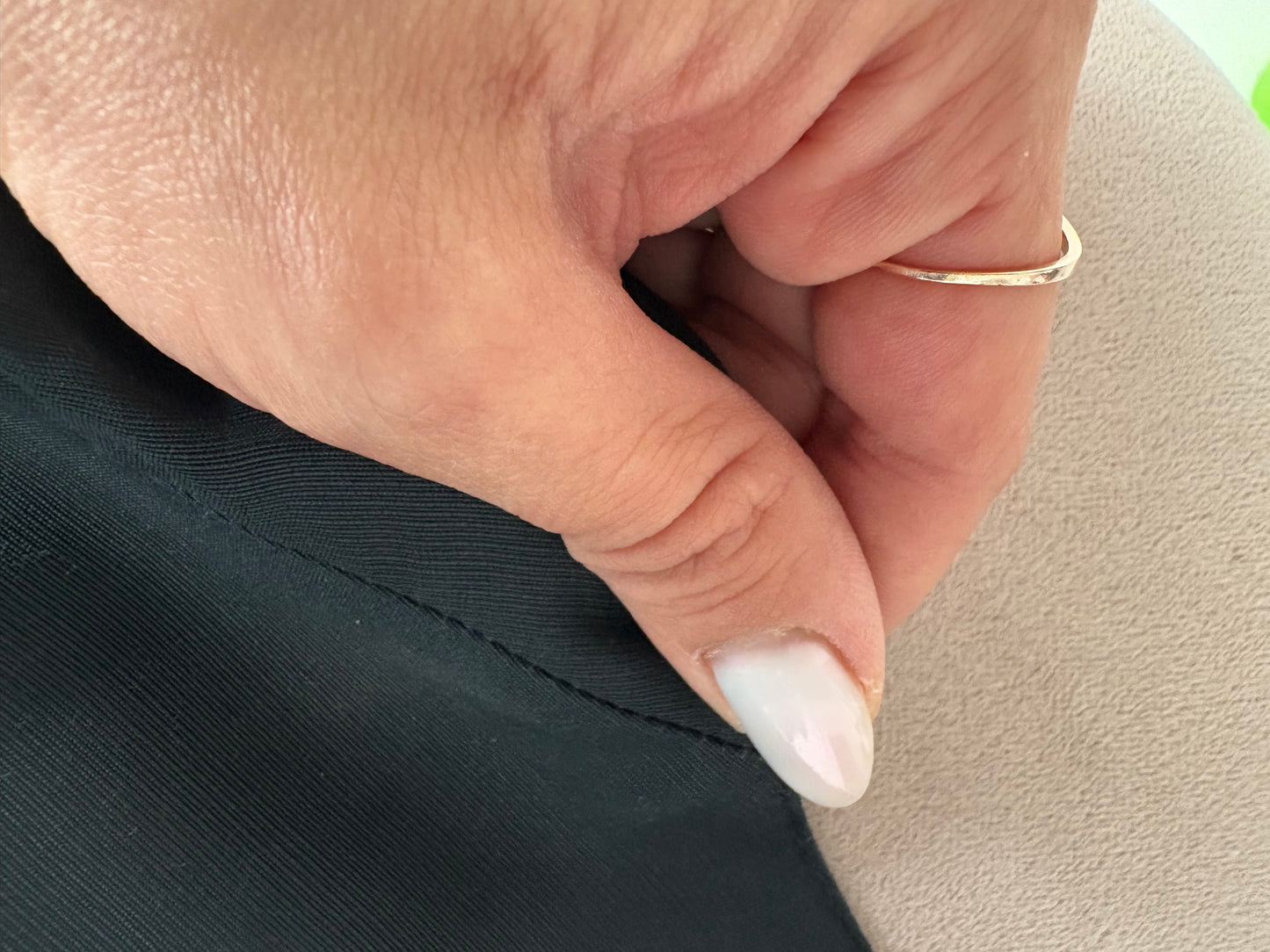 Cămașa vintage alb negru cu mâneci din organza