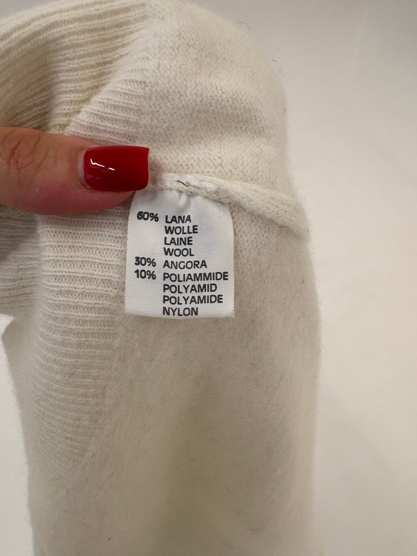 Maleta butter white din lana extrafina și Angora