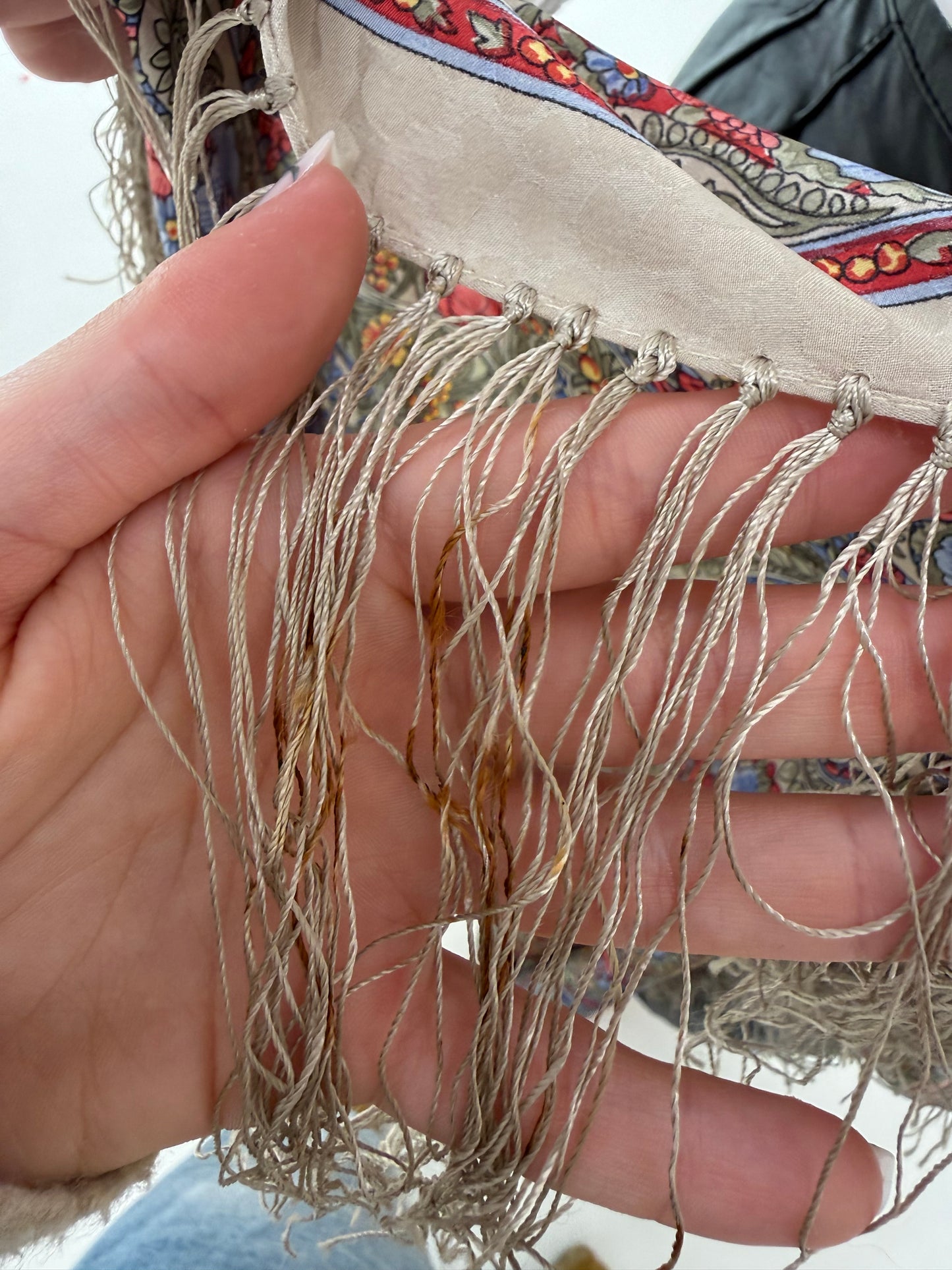 Eșarfă XL din mătase naturală light nude cu print paisley