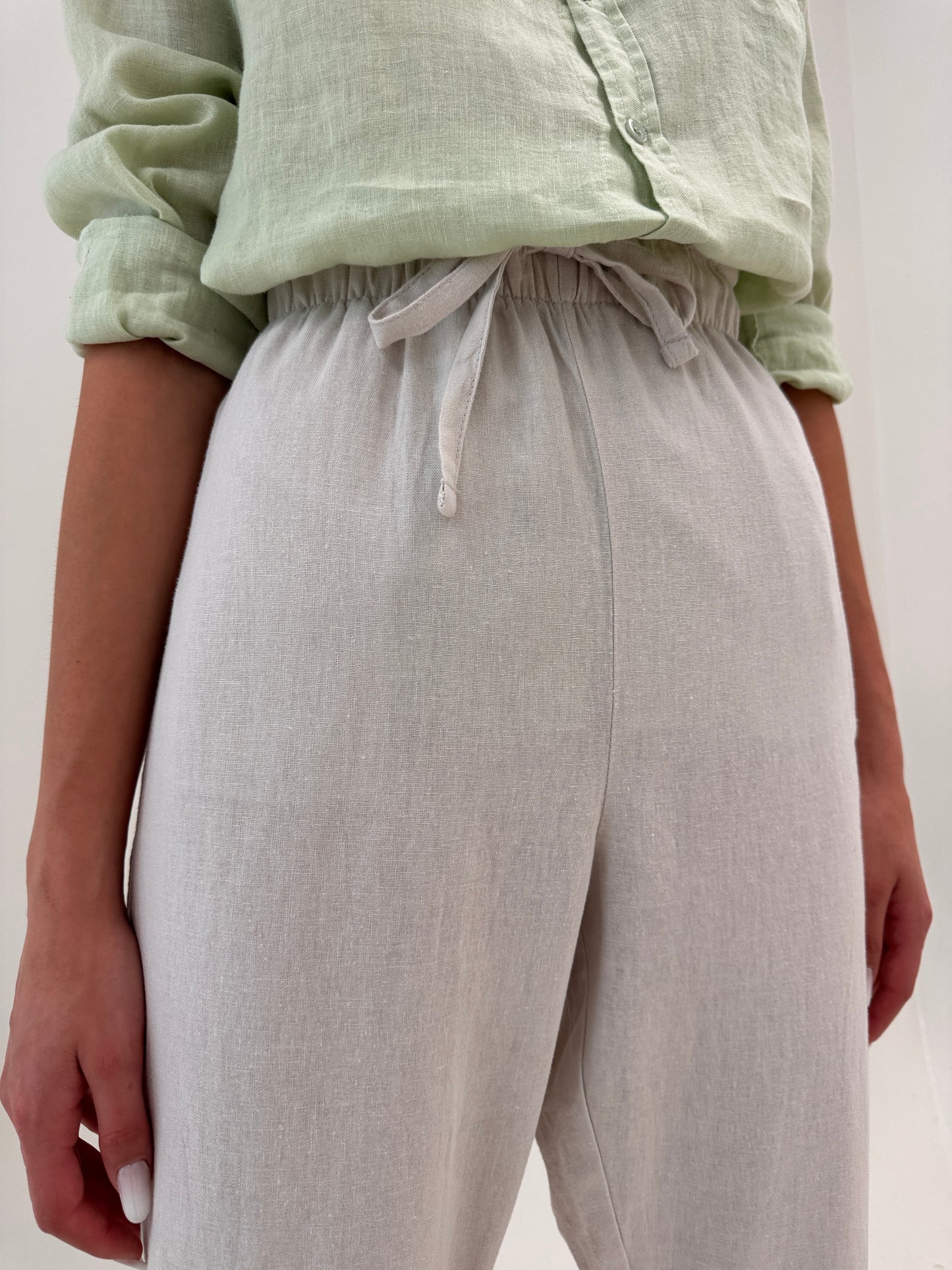 Pantaloni tall din in warm gray cu talie ultra înaltă reglabilă elastică