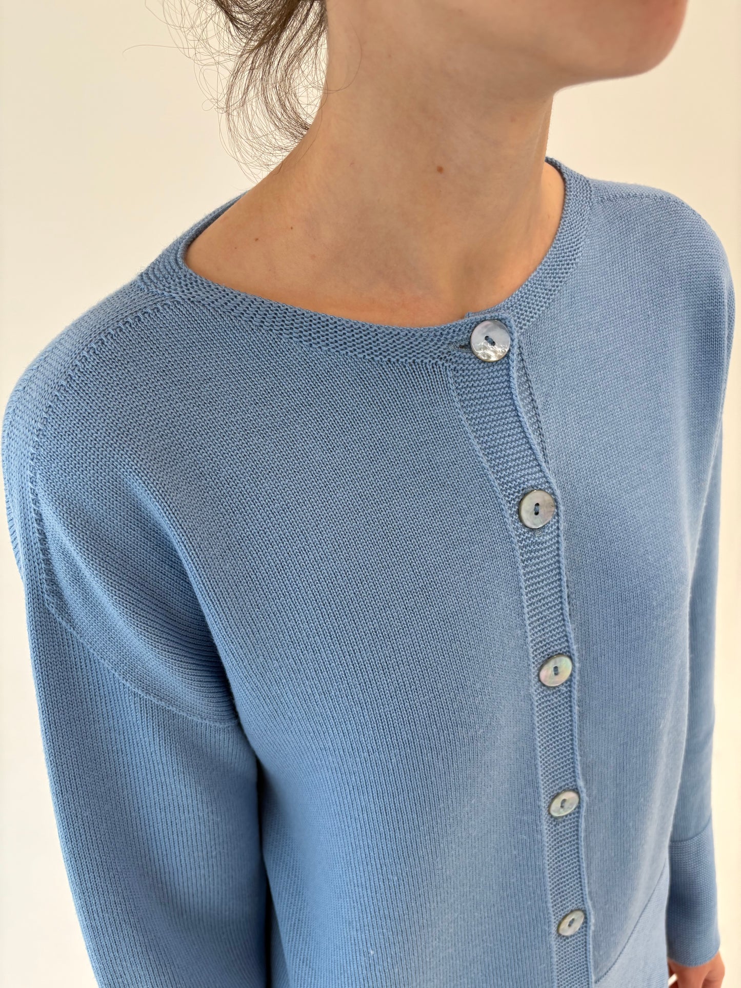 Cardigan italian baby blue din lana merino extrafina de gramaj mare