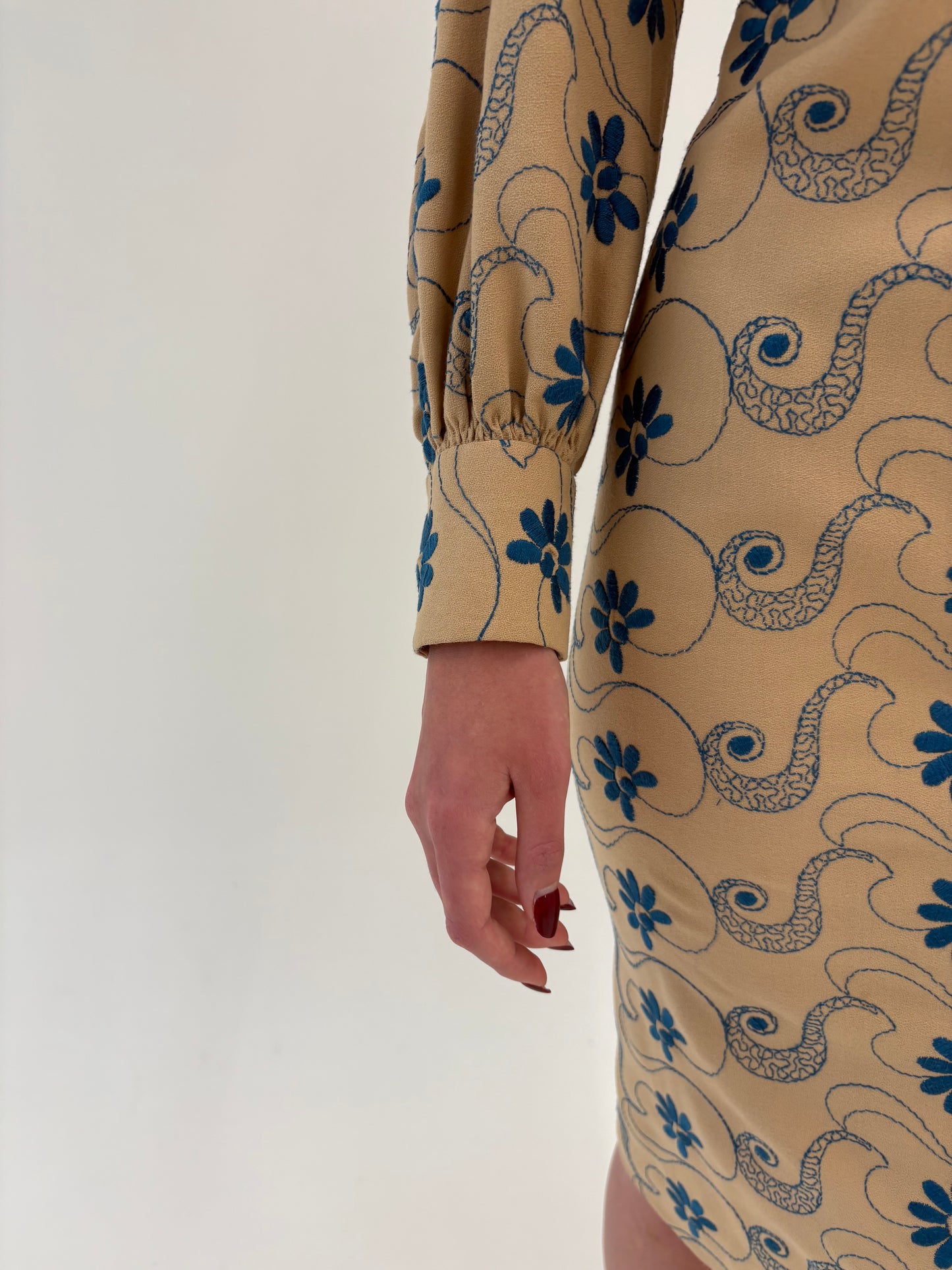 Rochie vintage camel din stofa de lana extrafina integral brodată