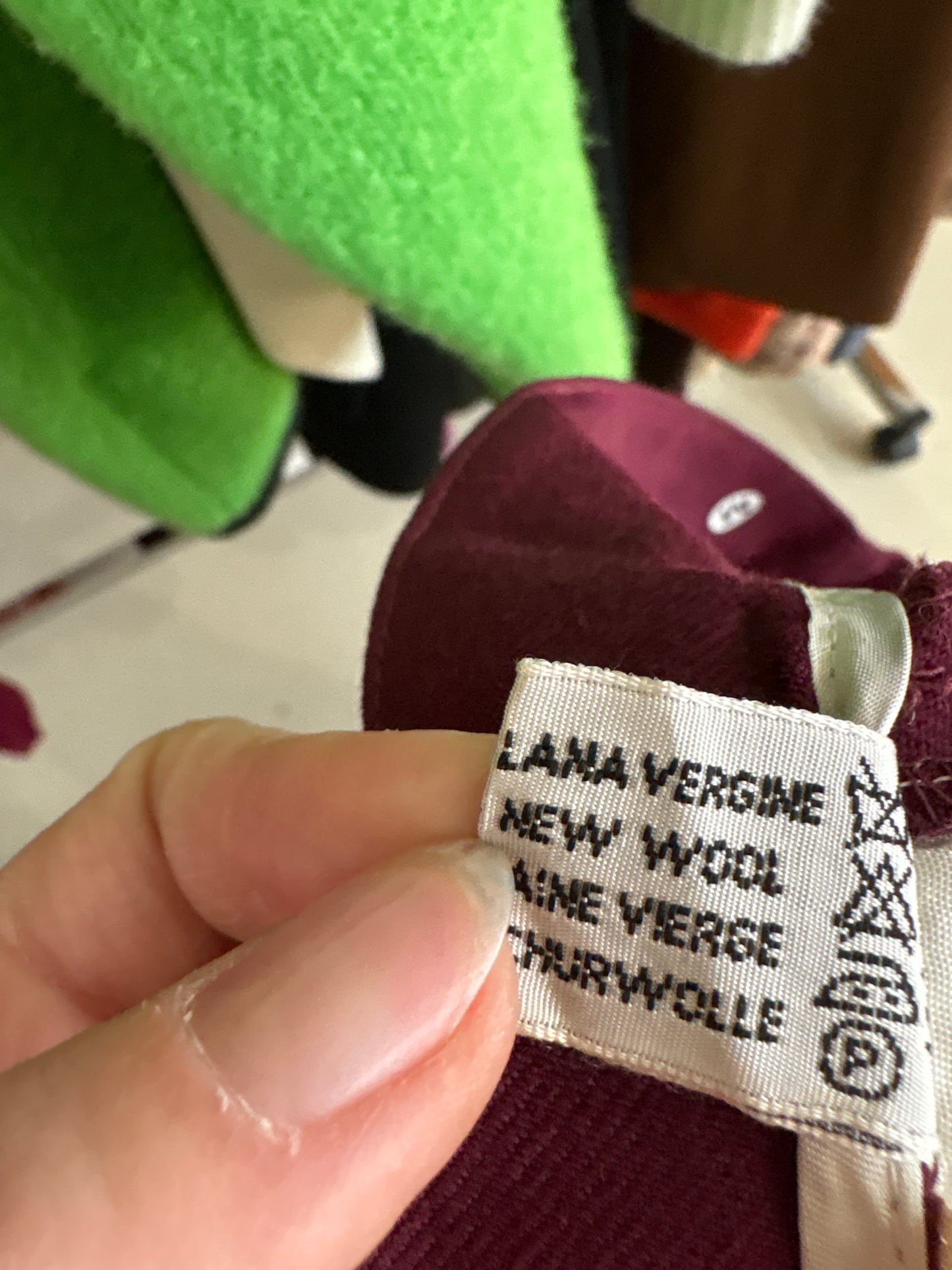Pantaloni burgundy țigaretă din lana pura extrafina certificată