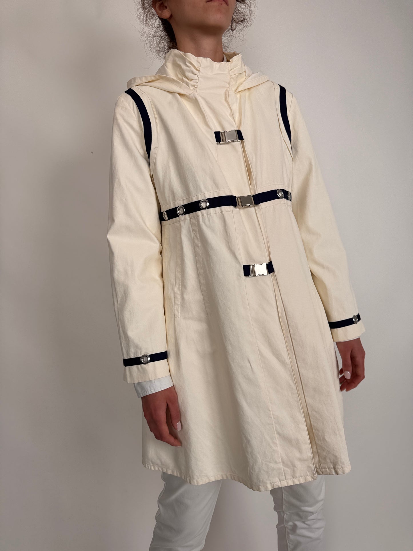 Trench premium cu influențe navy din material impermeabil