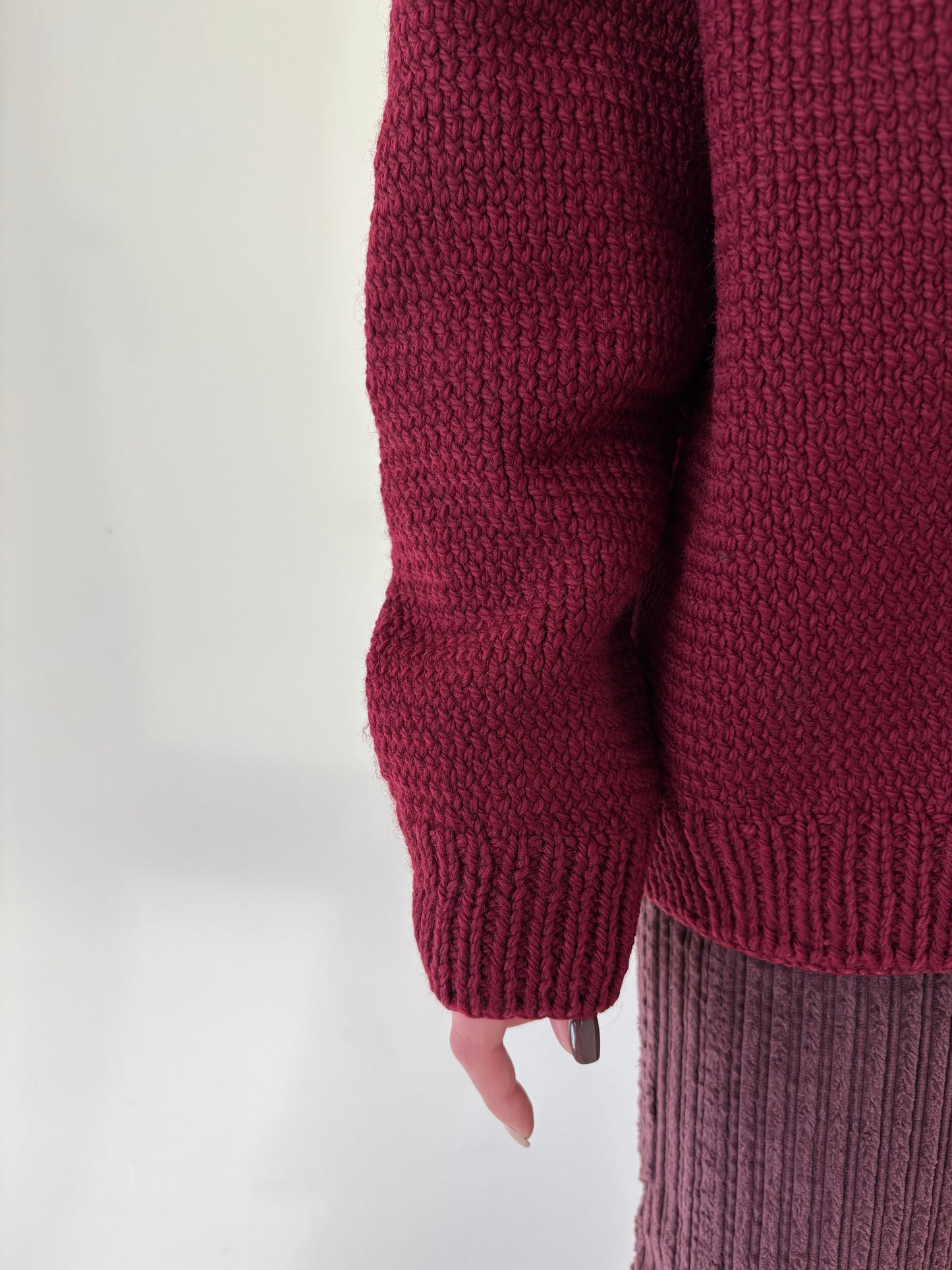 Jacheta burgundy din tricot super gros de lana cu influențe sport