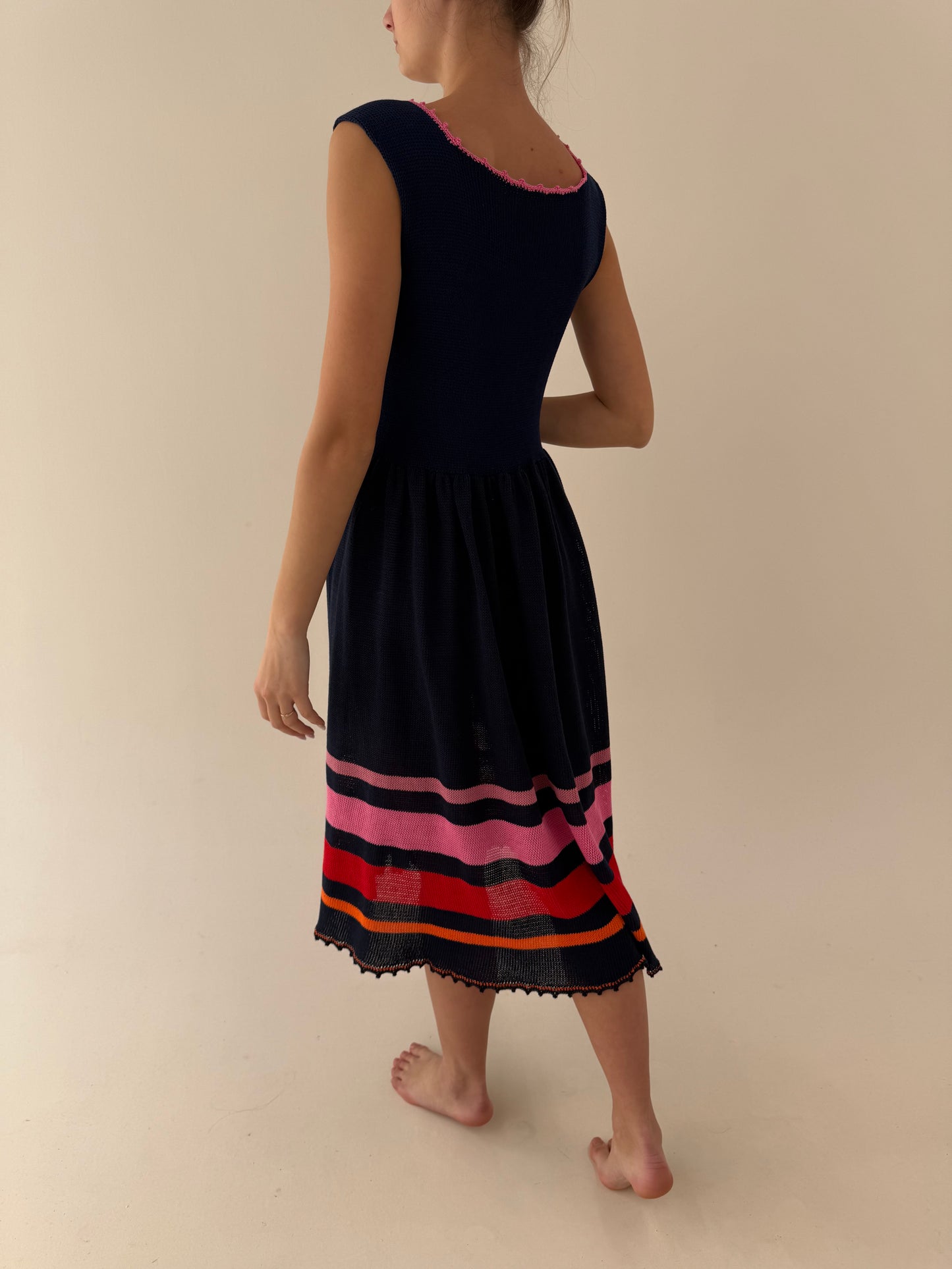 Rochie vintage maxi cu talie ultra înaltă marcată cu dungi la tiv