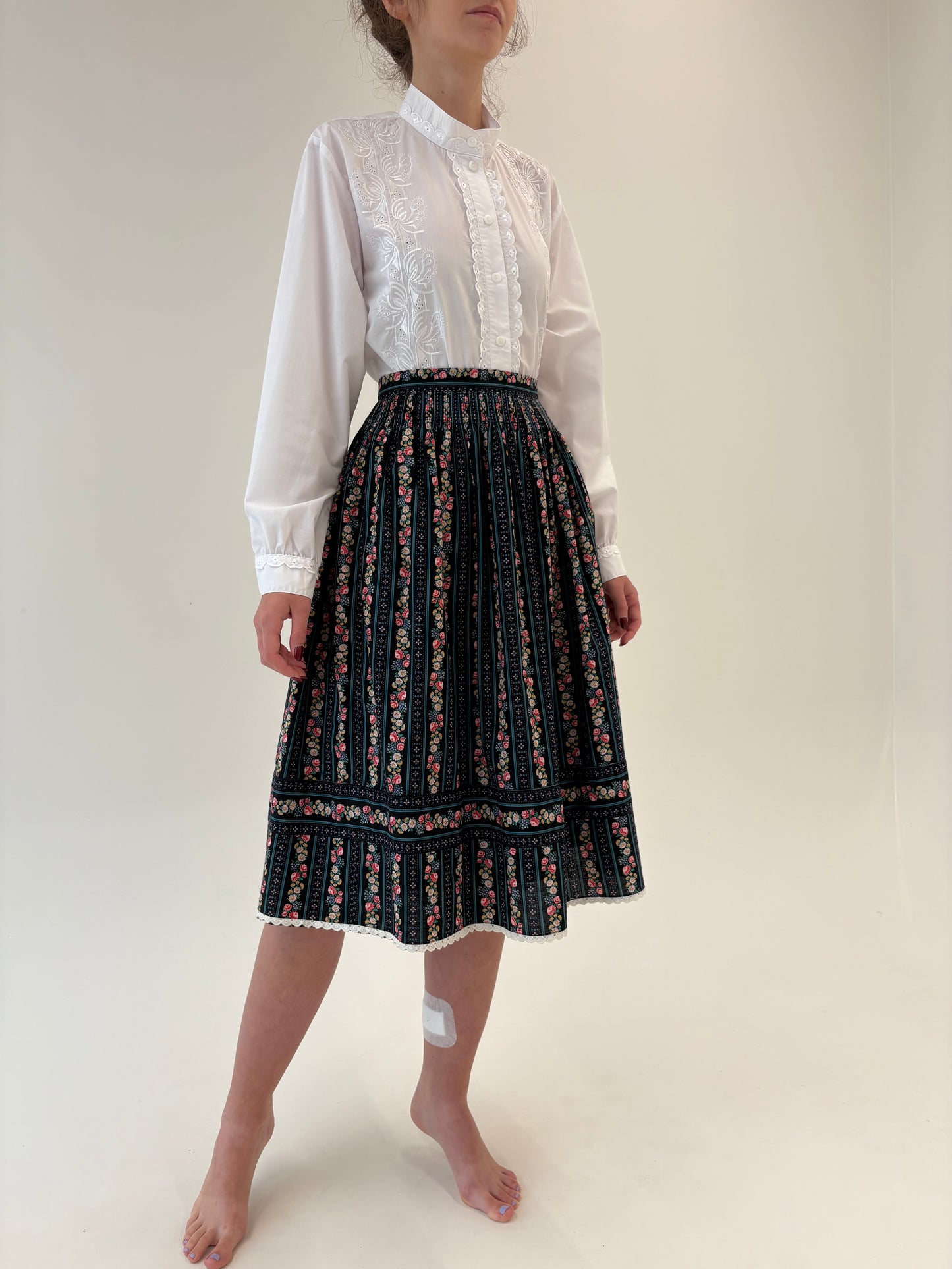 Fustă vintage super amplă cu print floral și talie ultra înaltă marcată