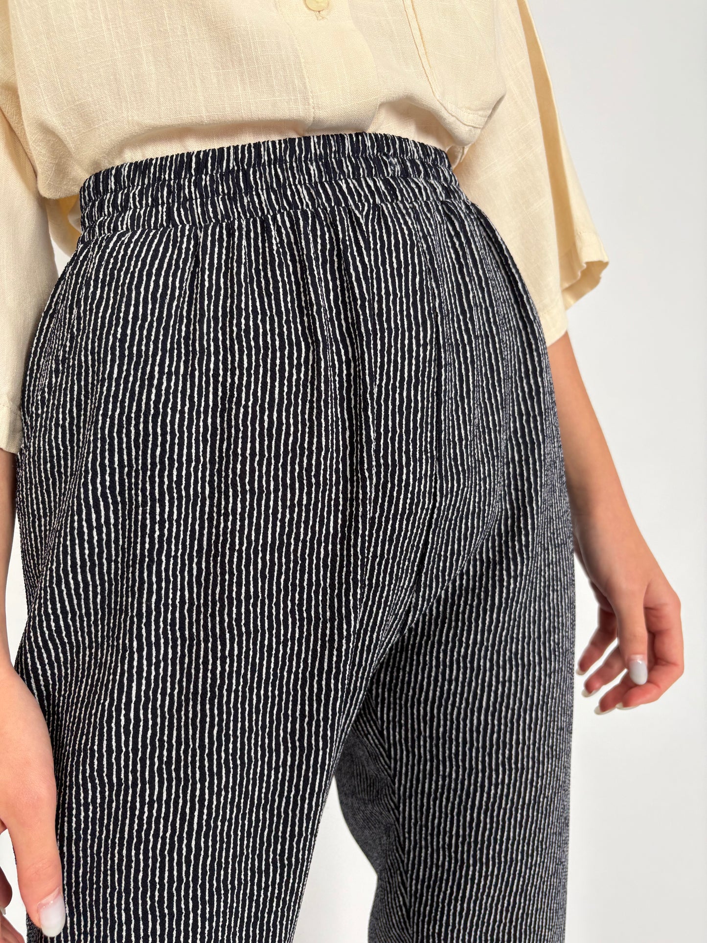 Pantaloni petite cu influențe Navy și sport cu talie înaltă elastică