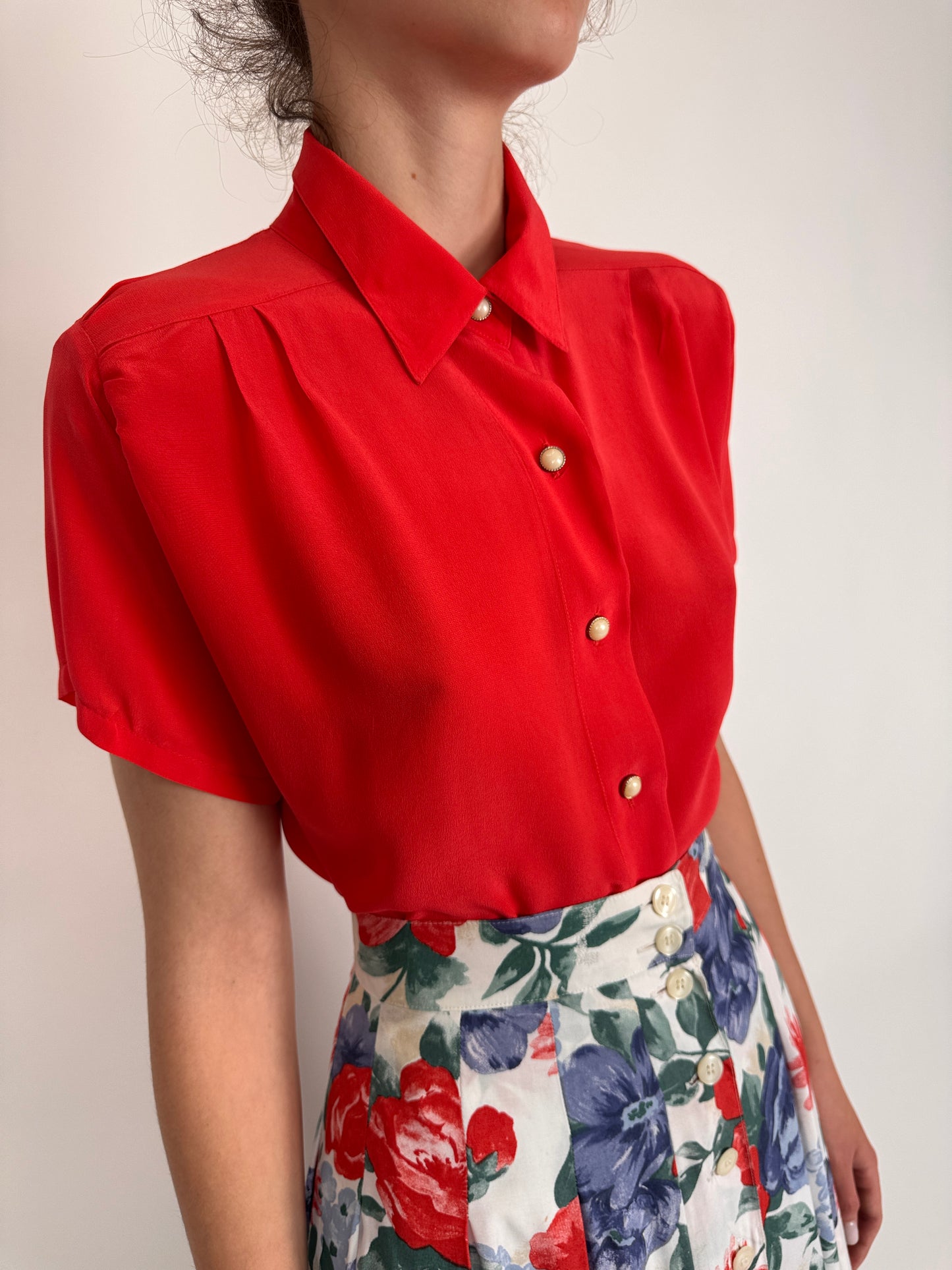 Cămașa cherry red din mătase naturală