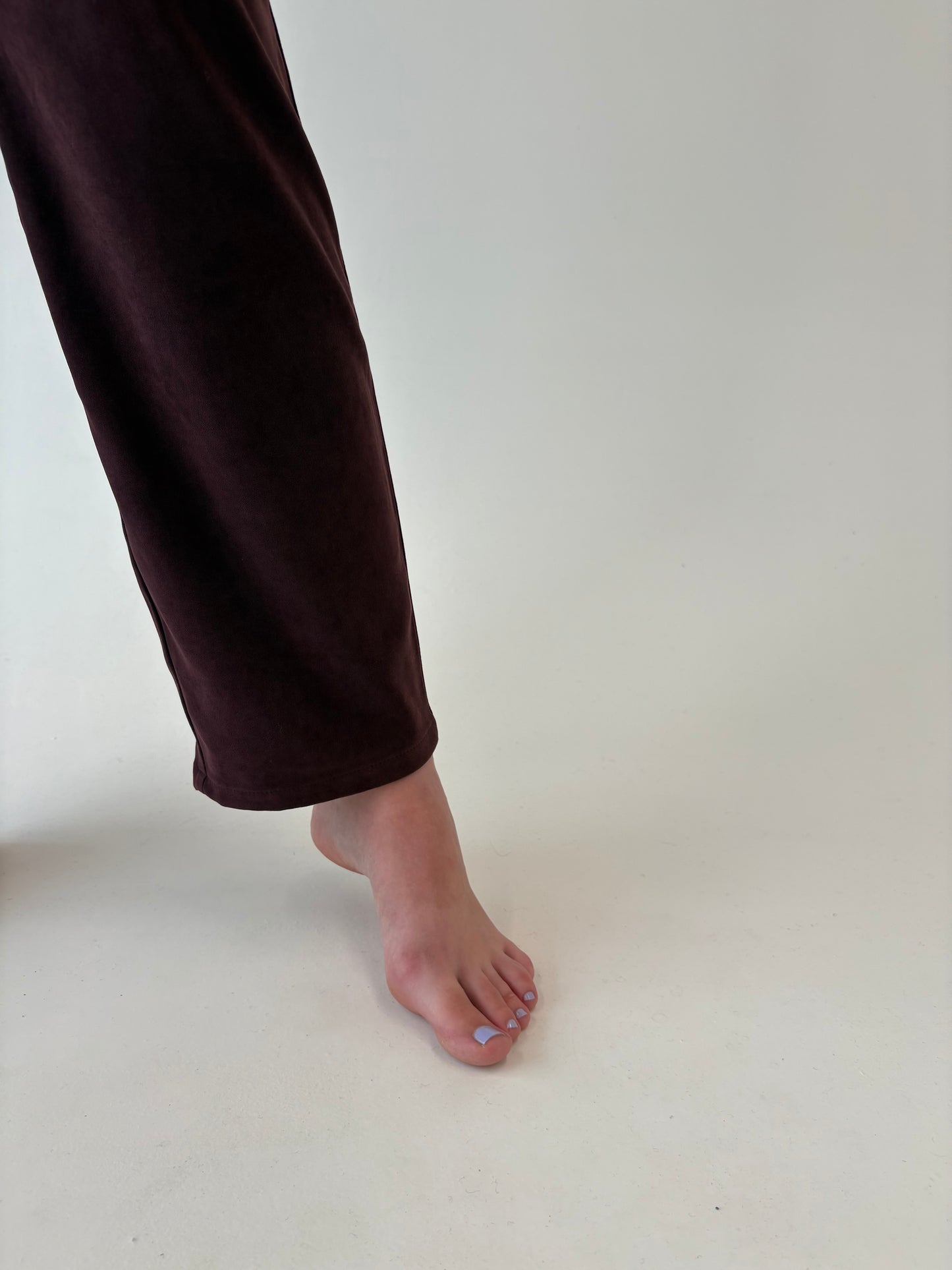 Pantaloni țigaretă deep burgundy cu talie ultra înaltă mom fit tall