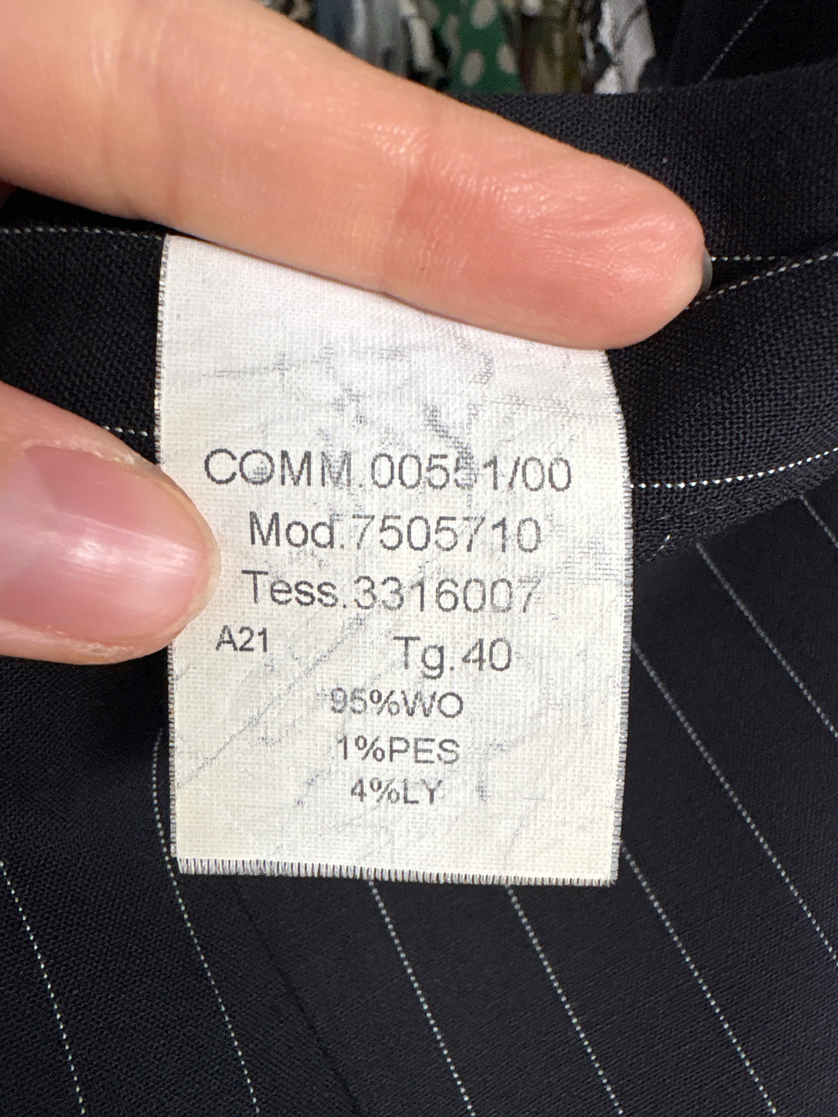 Pantaloni de brand super premium Seventy cu dungi fine verticale din lana extrafina și lyocel
