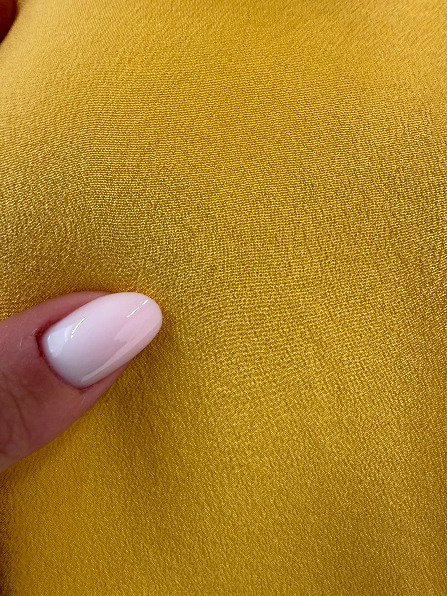 Top din mătase naturală in croi lejer lemon yellow
