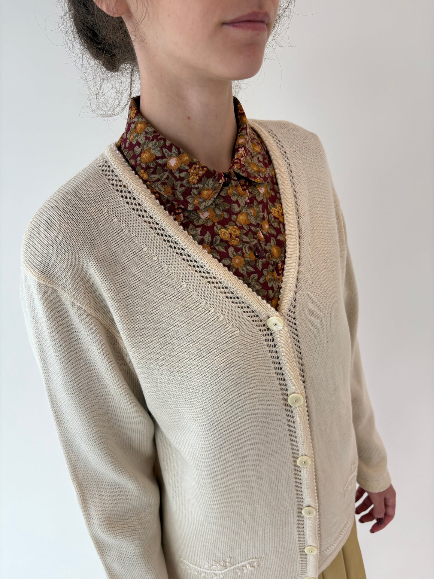 Cardigan luxury italian din lana pura extrafina brodat manual