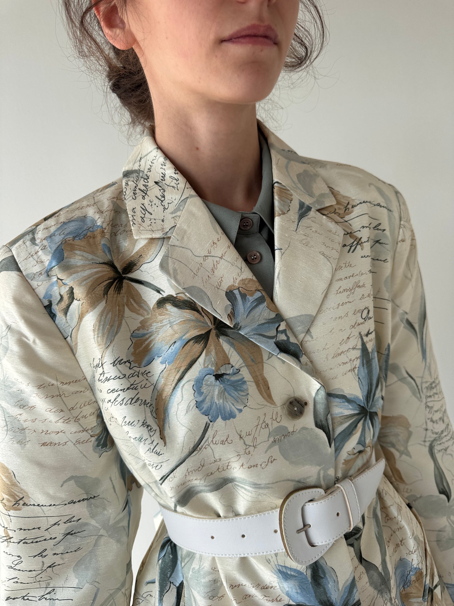 Sacou off white cu print organic superb din lanita și mătase