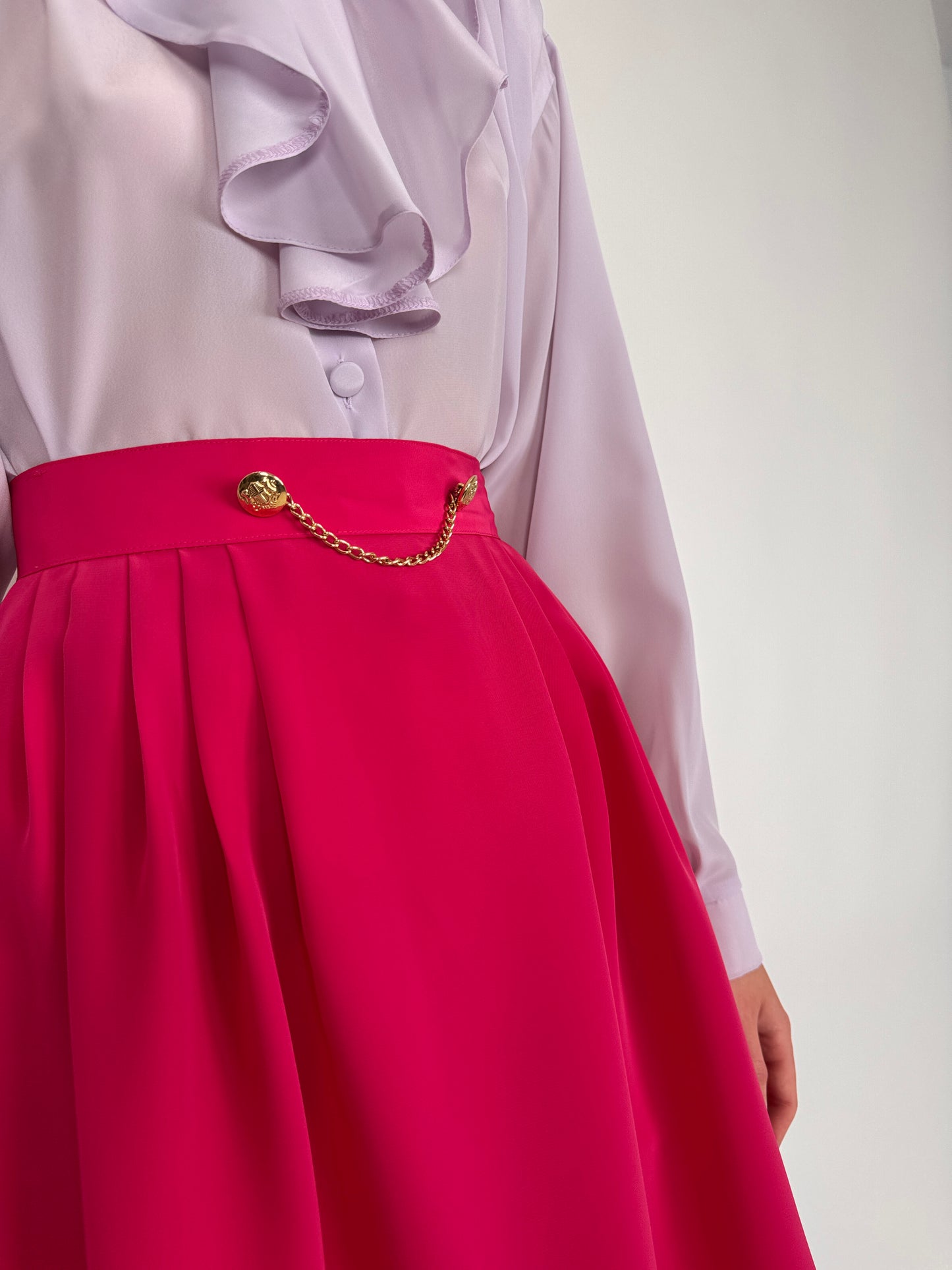 Fustă vintage fucsia cu decoratiune aurie si talie înaltă