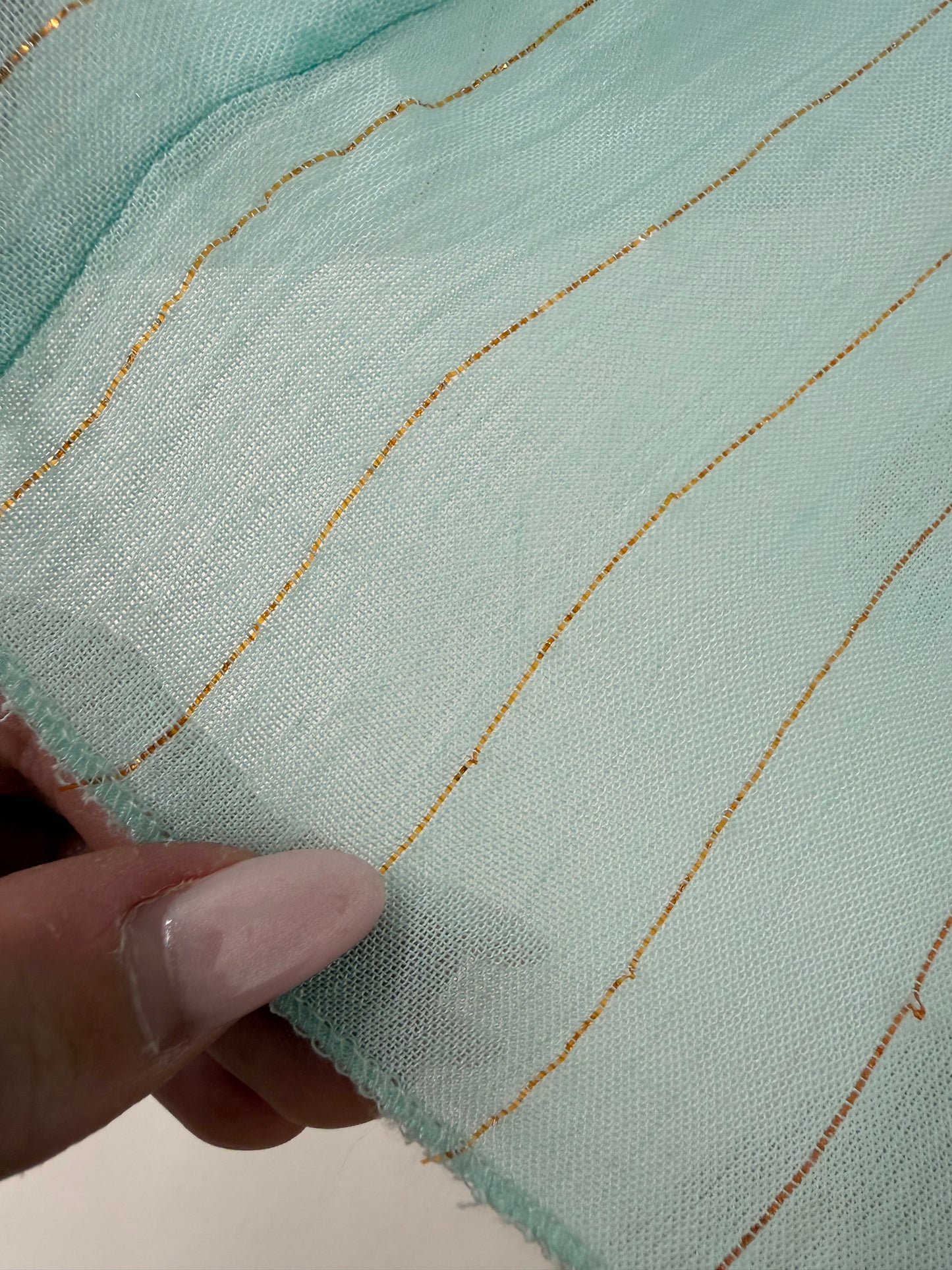 Kaftan boho super vaporos din creppe cu inserții fine aurii și aplicații manuale