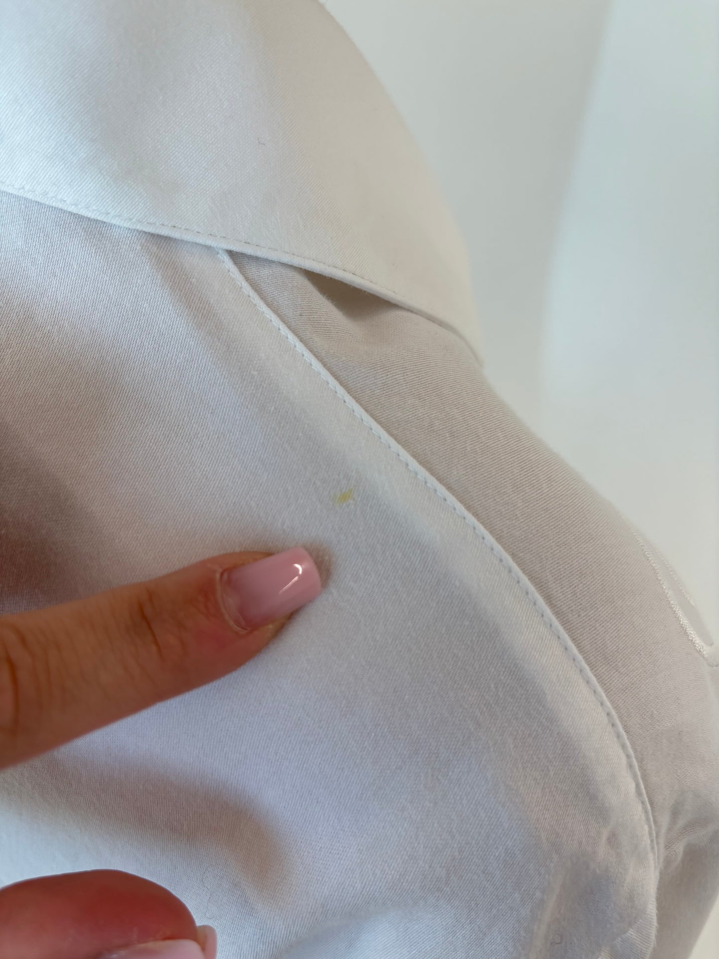 Cămașa vinatge cu broderie si nasturi bijterie