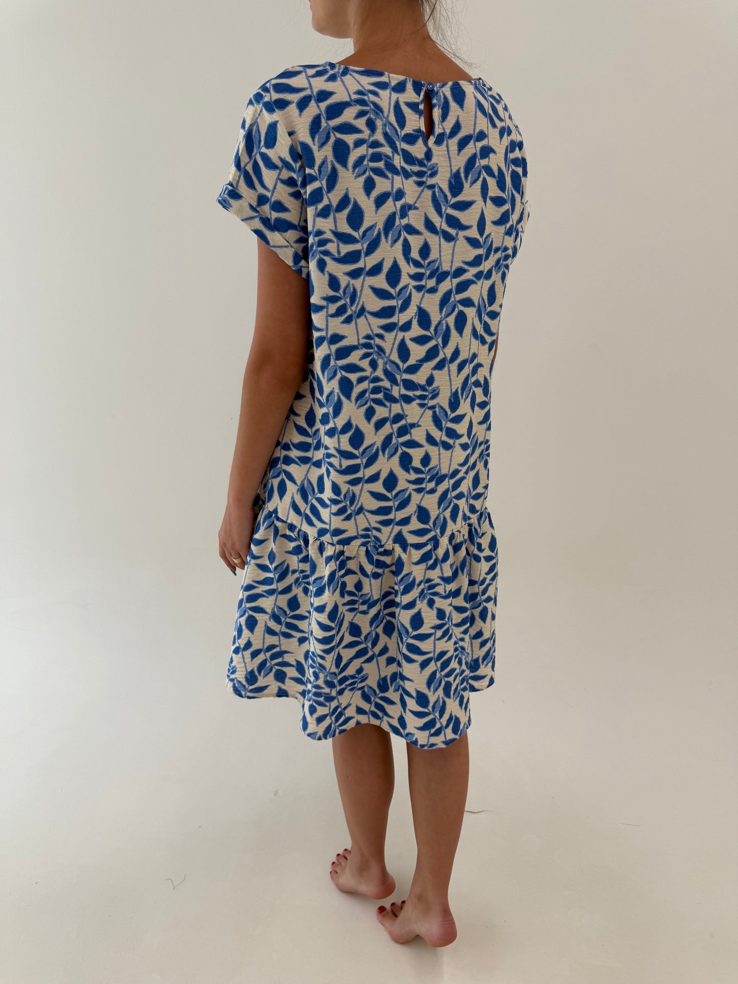 Rochie din pânză cu print albastru regal și talie căzută în croi lejer