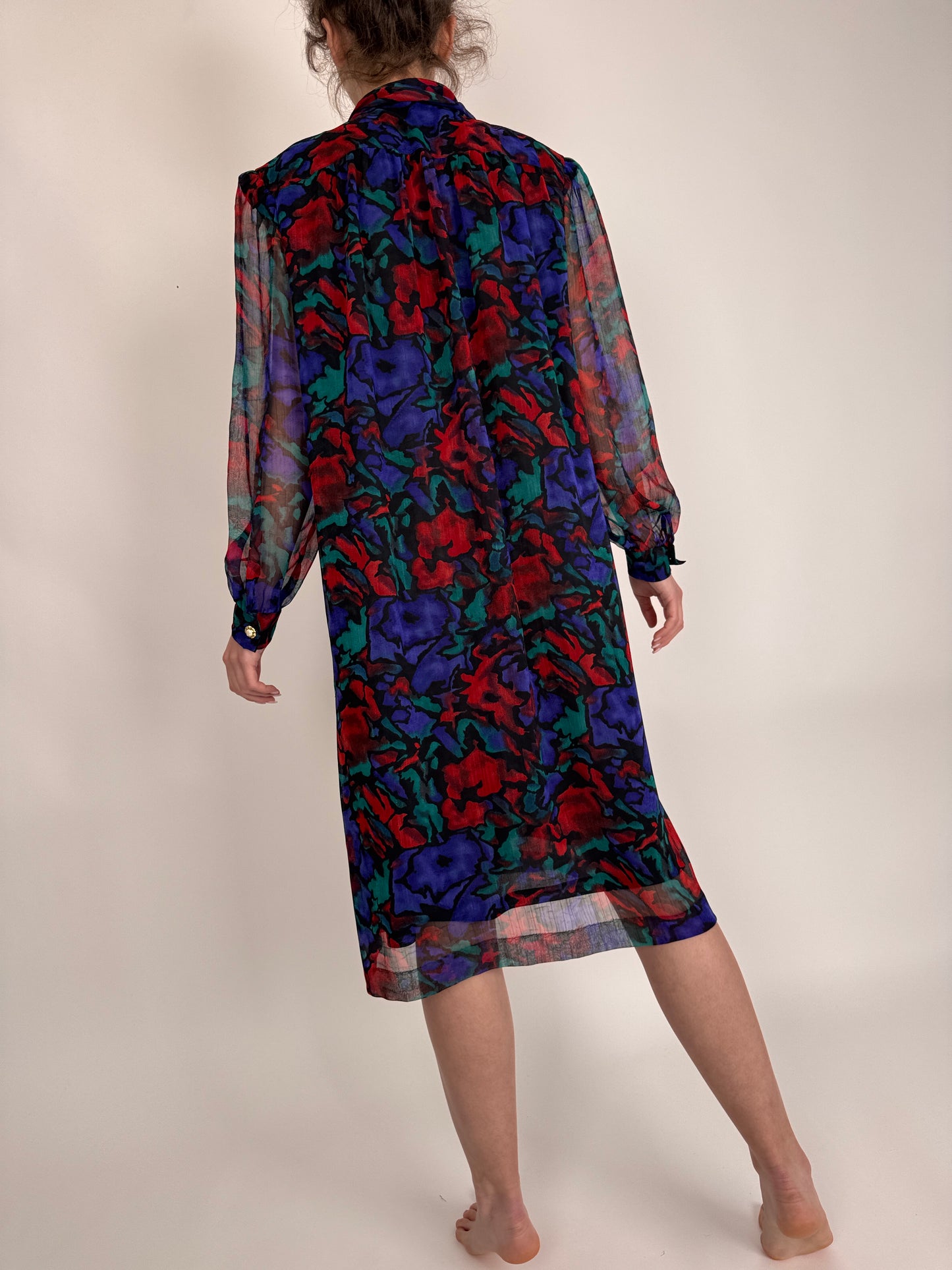 Rochie vintage din voal în culori tari cu nasturi bijuterie