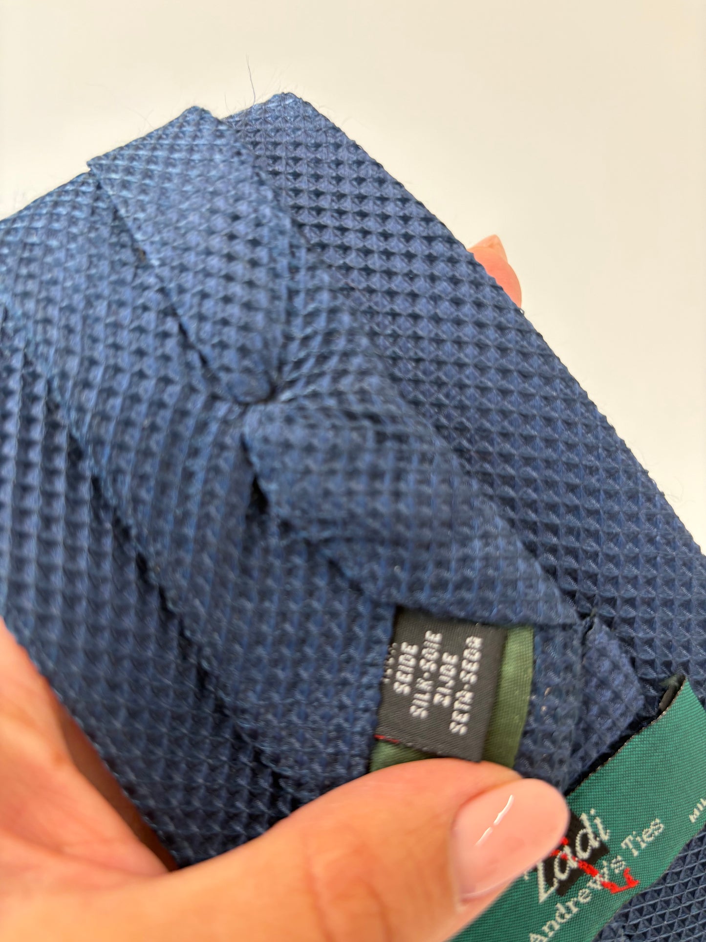 Cravata italiană Navy blue din mătase naturală gofrată