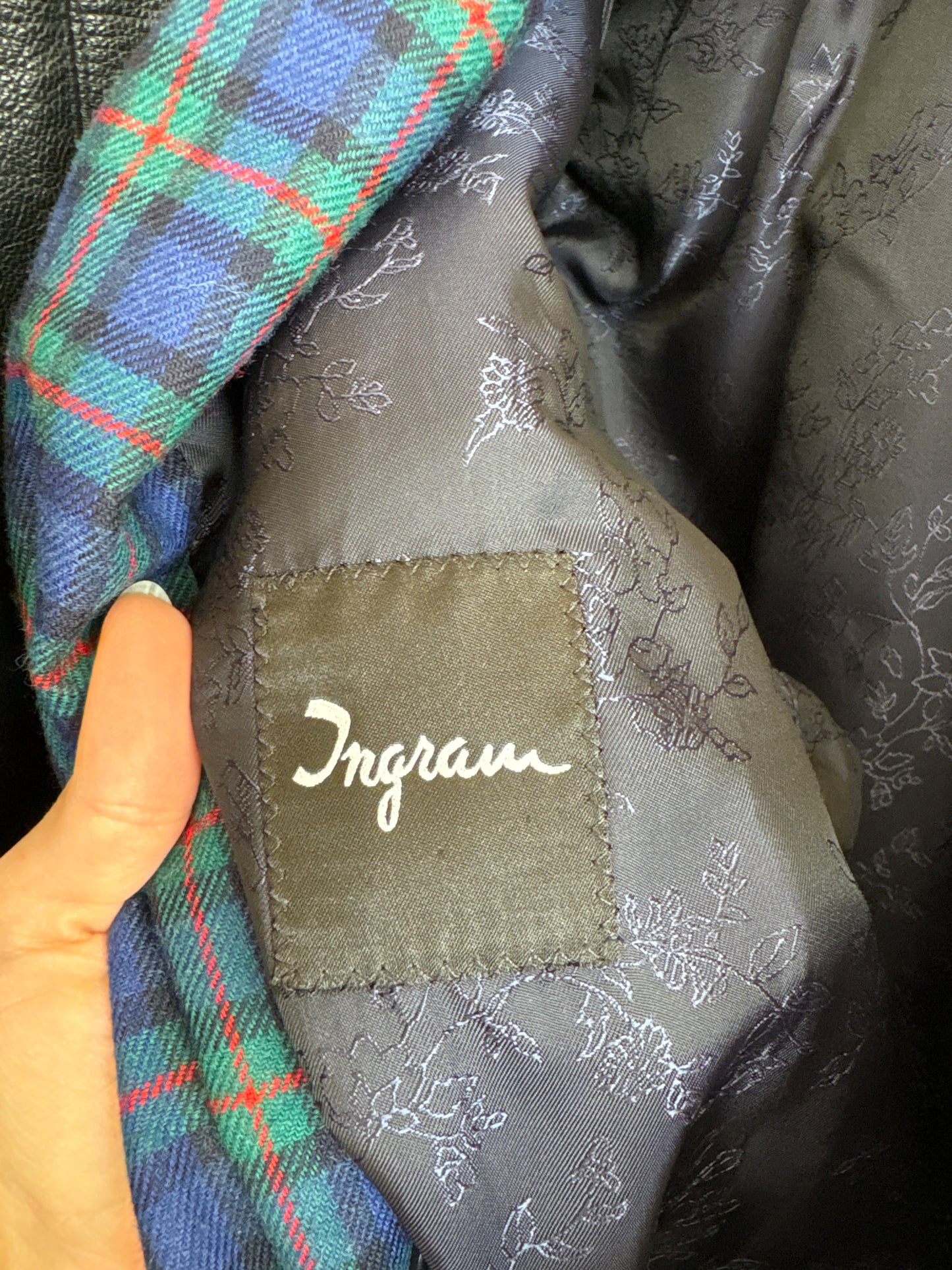 Sacou din Tartan de lana cu închidere dublă și nasturi aurii