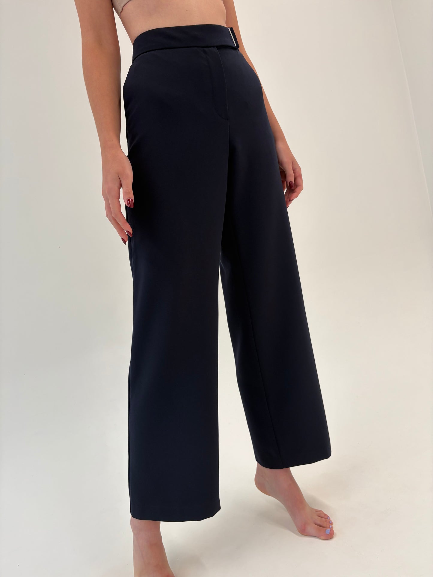 Pantaloni Navy business spre palazzo tall cu talie înaltă și buzunare