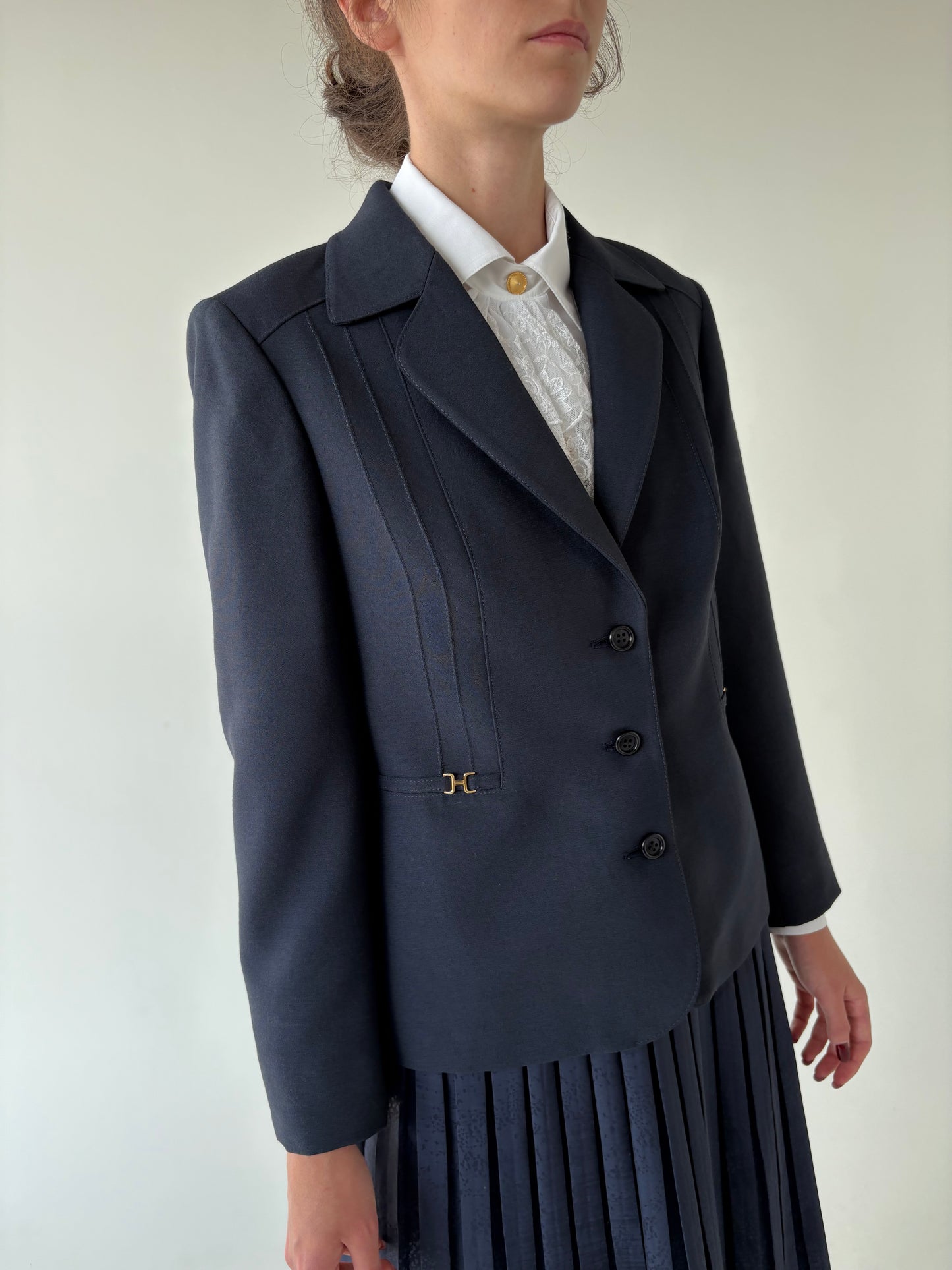 Sacou vintage Navy din lanita extrafina în croi clasic ușor cambrat