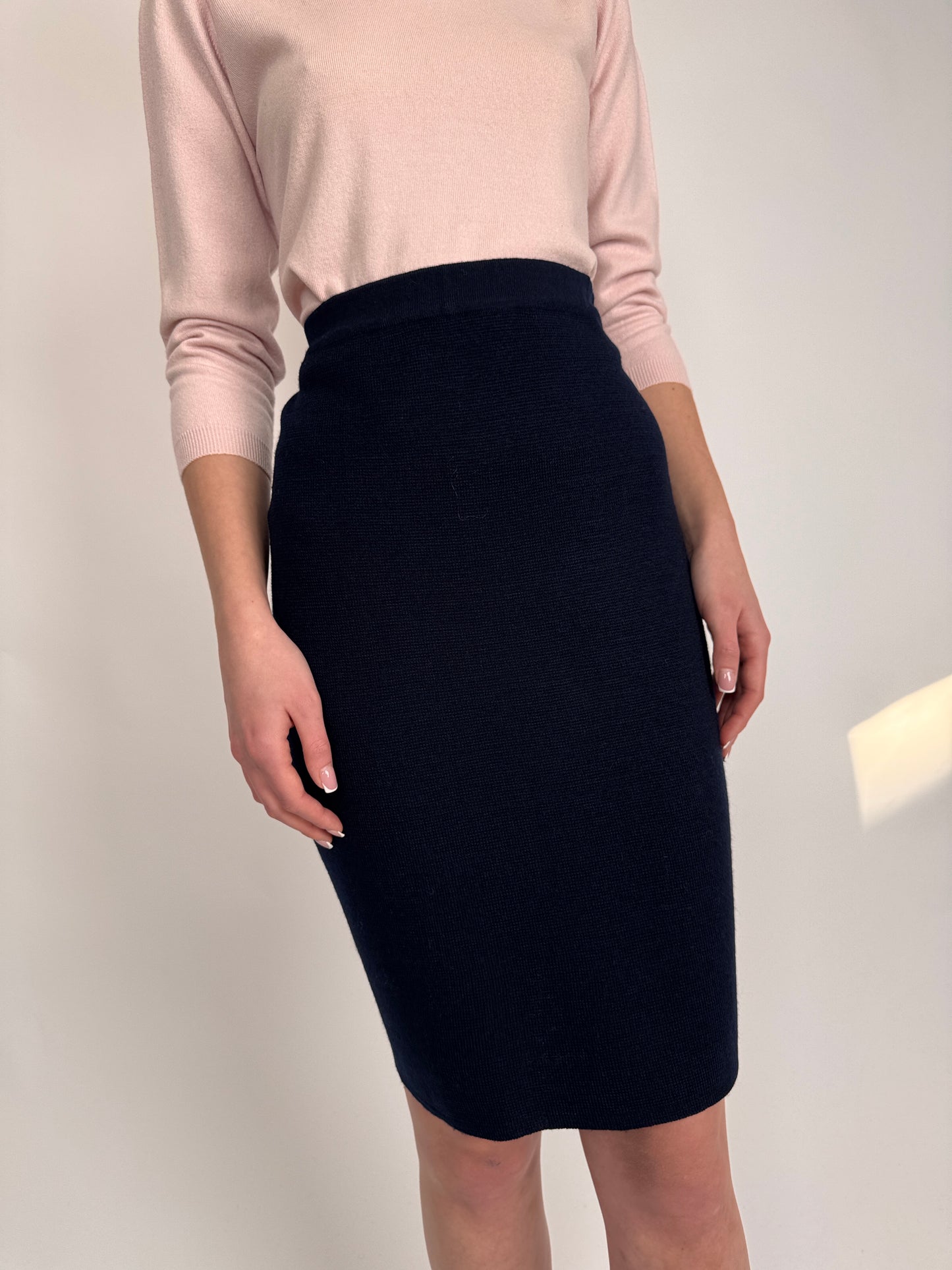 Fustă dark Navy conică cu talie înaltă din jerse de lana extrafina
