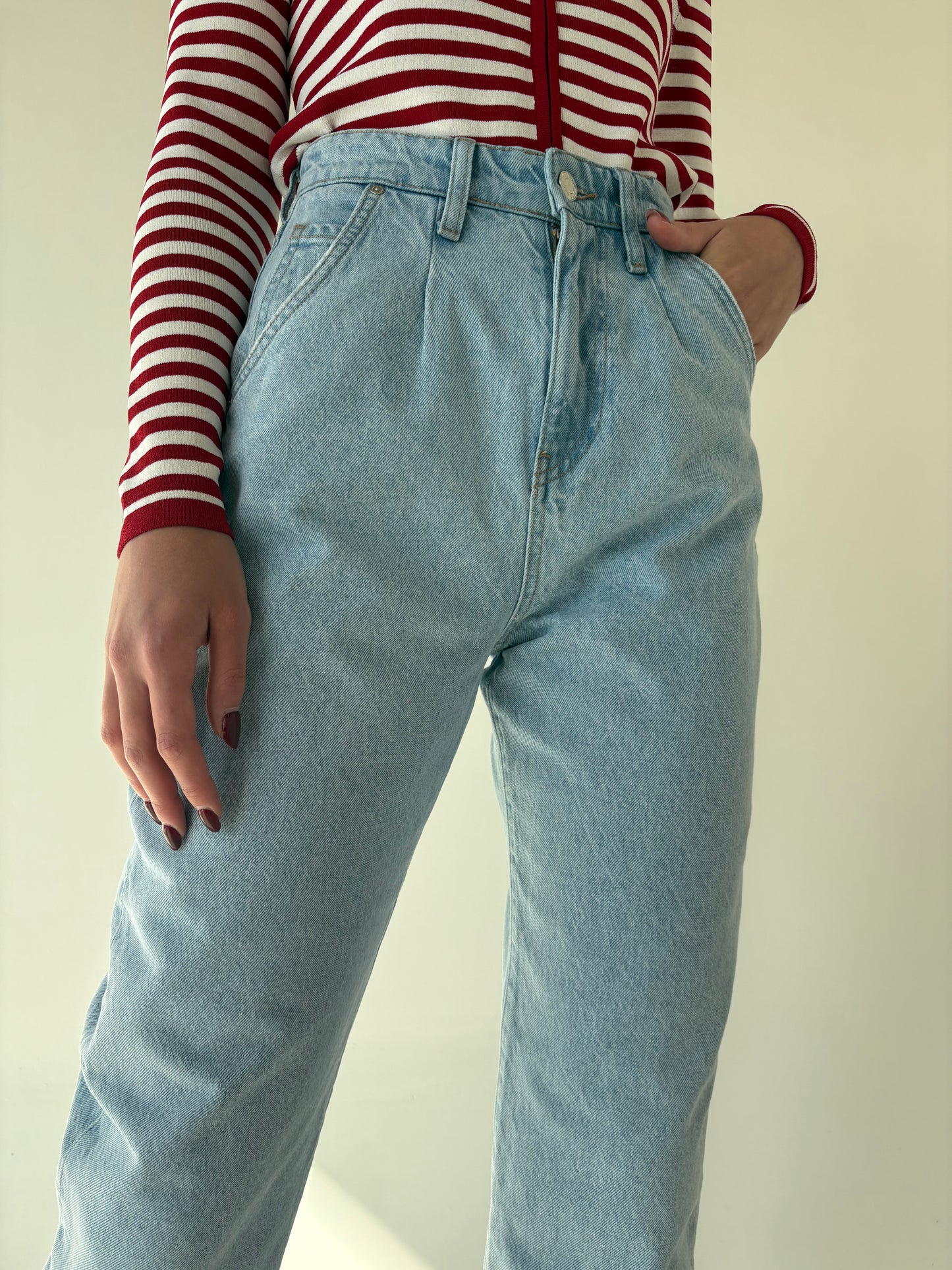 Jeans plin cu talie ultra ultra înaltă și pense mom fit