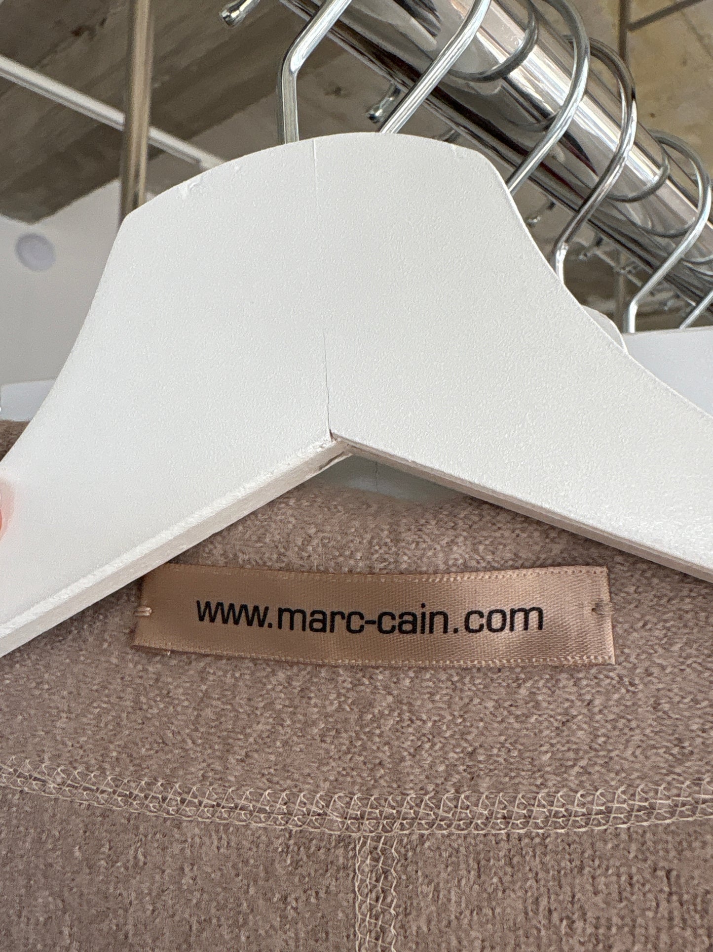 Sacou luxury Marc Cain cambrat pink nude din lana extrafina