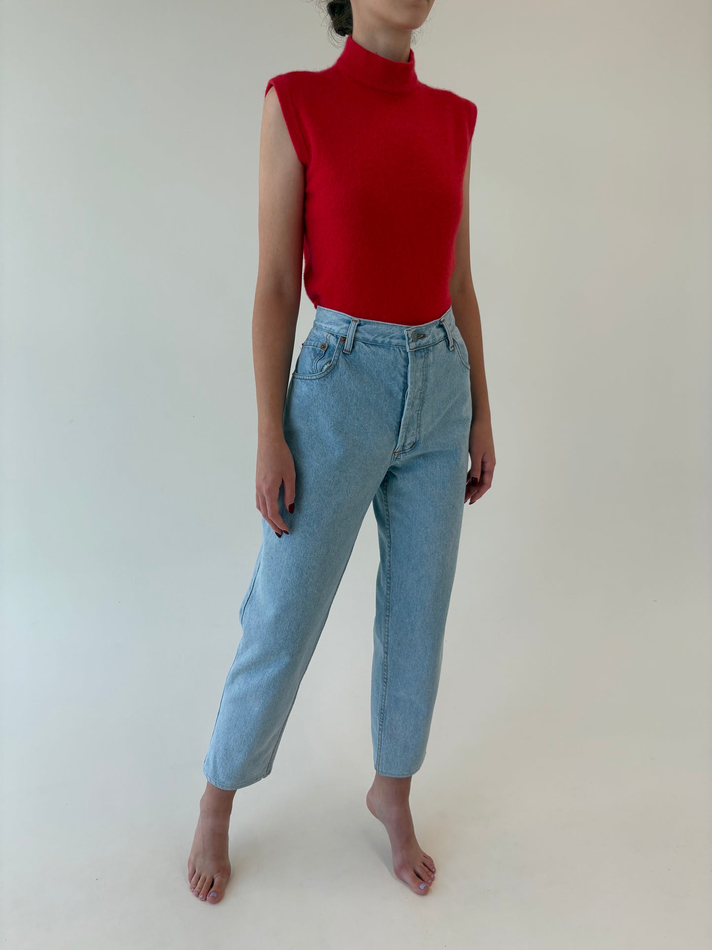 Jeans old vintage Levi’s 501 de colecție anii 80 mom fit