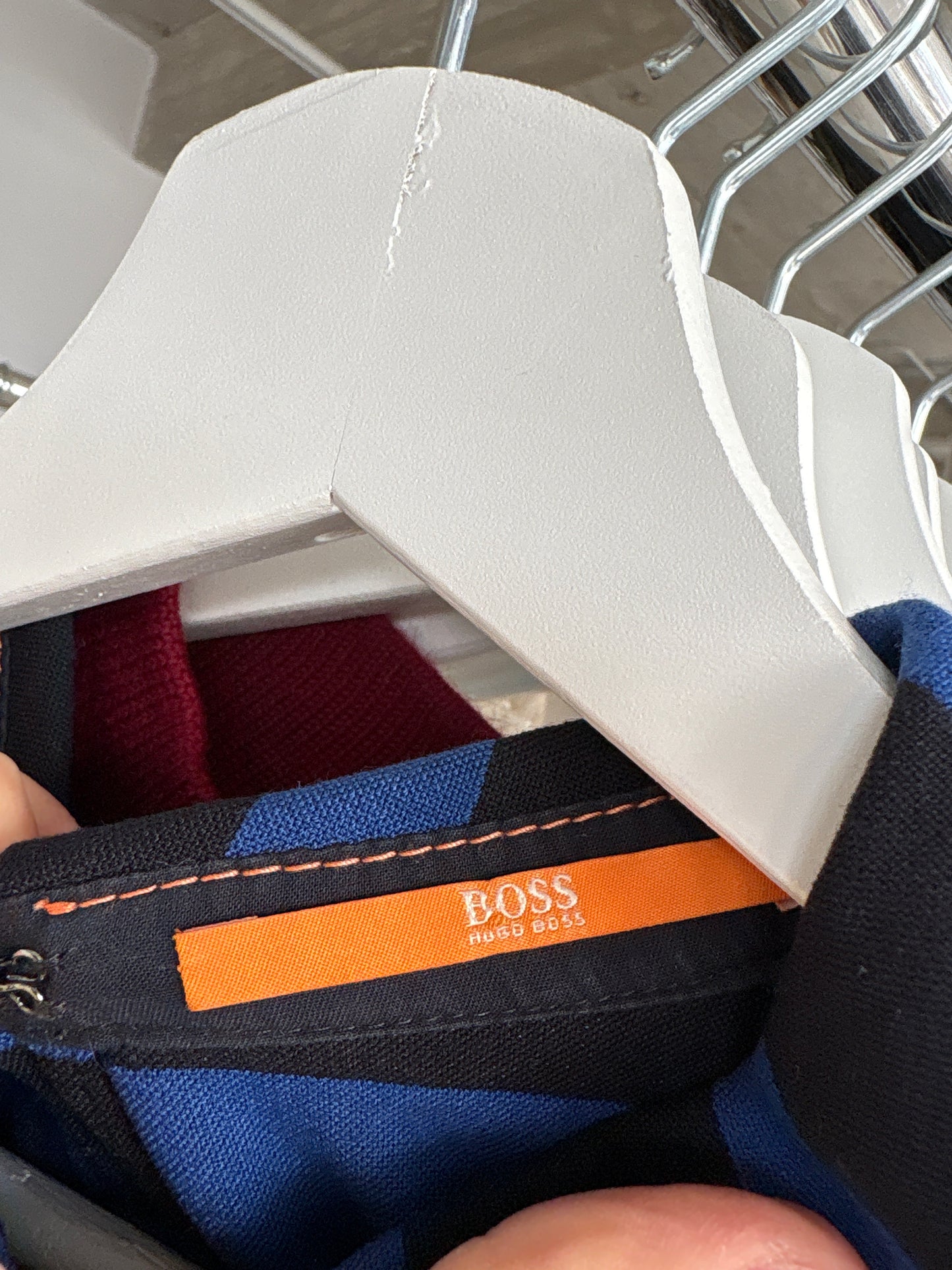 Rochie business Hugo Boss în dungi din stofă strech