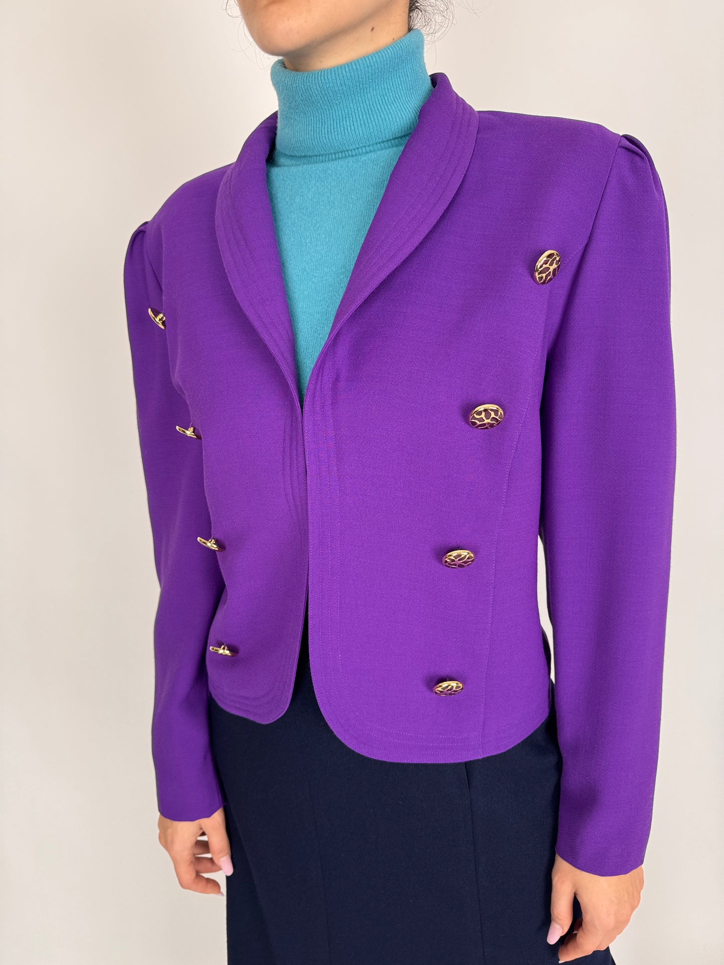 Sacou vintage grape violet din lana extrafina cu nasturi aurii
